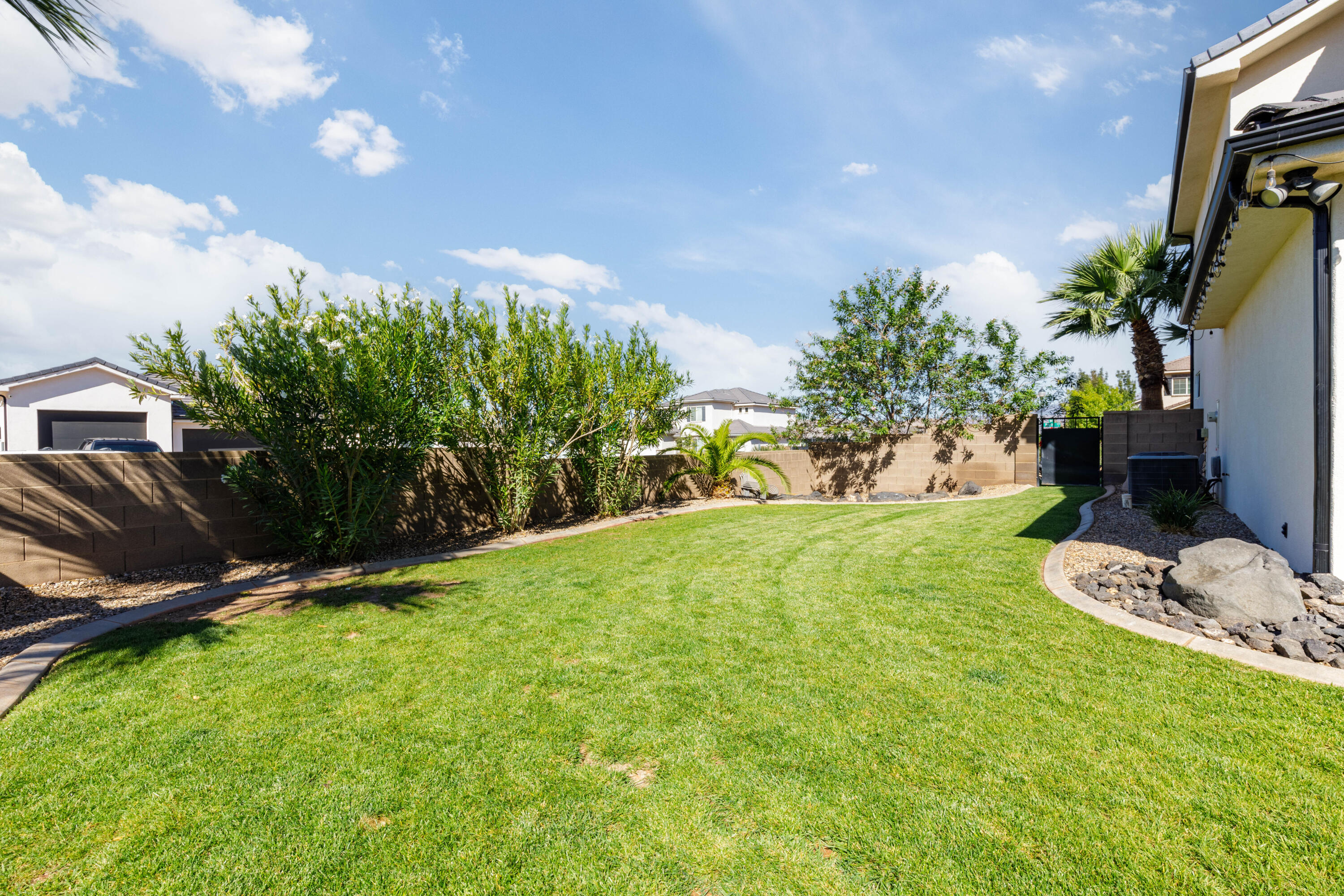 SEQUOIA ESTATES - Residential