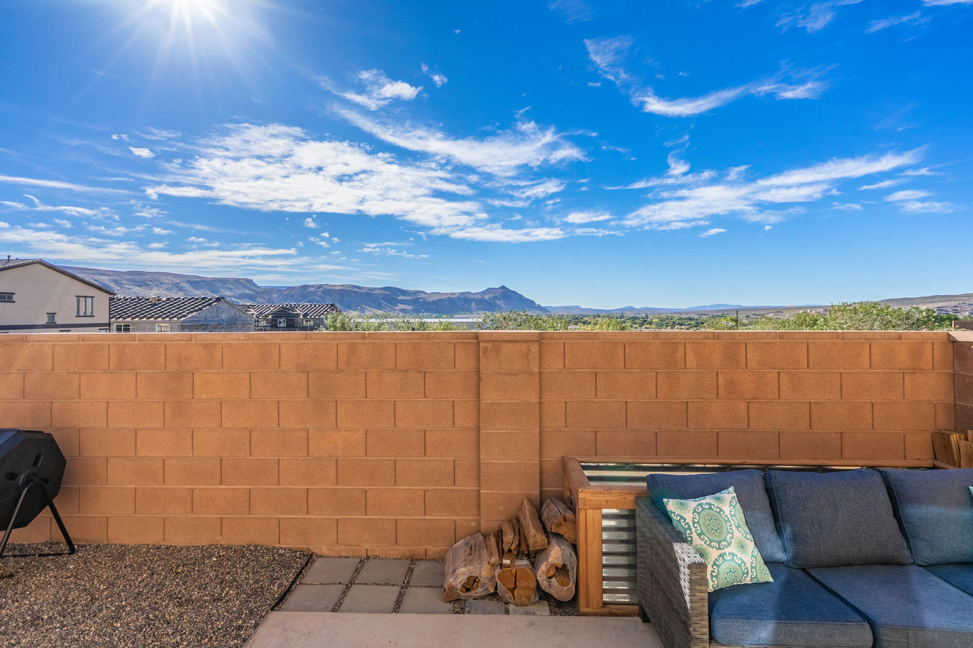 HURRICANE HEIGHTS TOWNHOMES - Residential