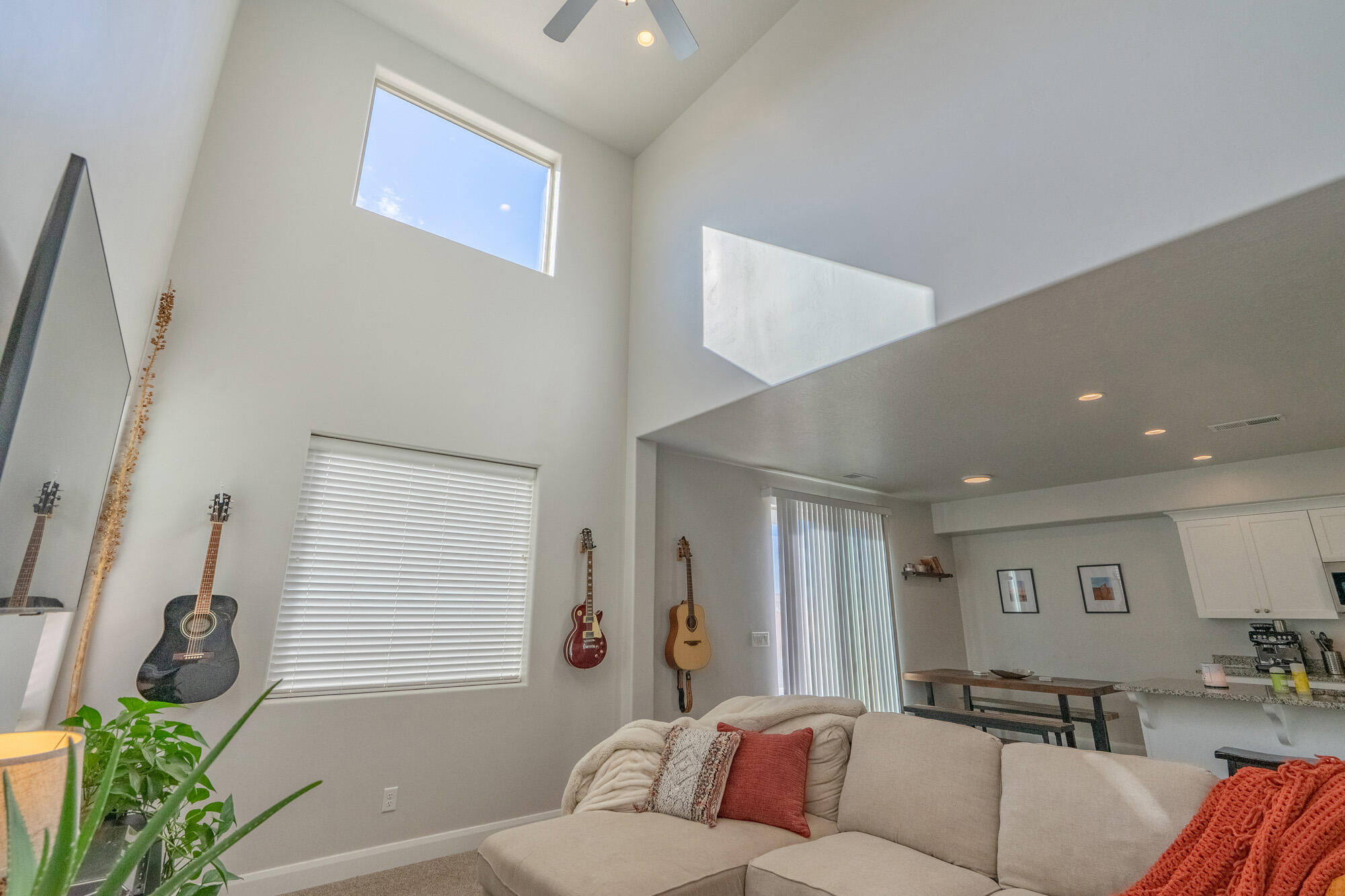 HURRICANE HEIGHTS TOWNHOMES - Residential