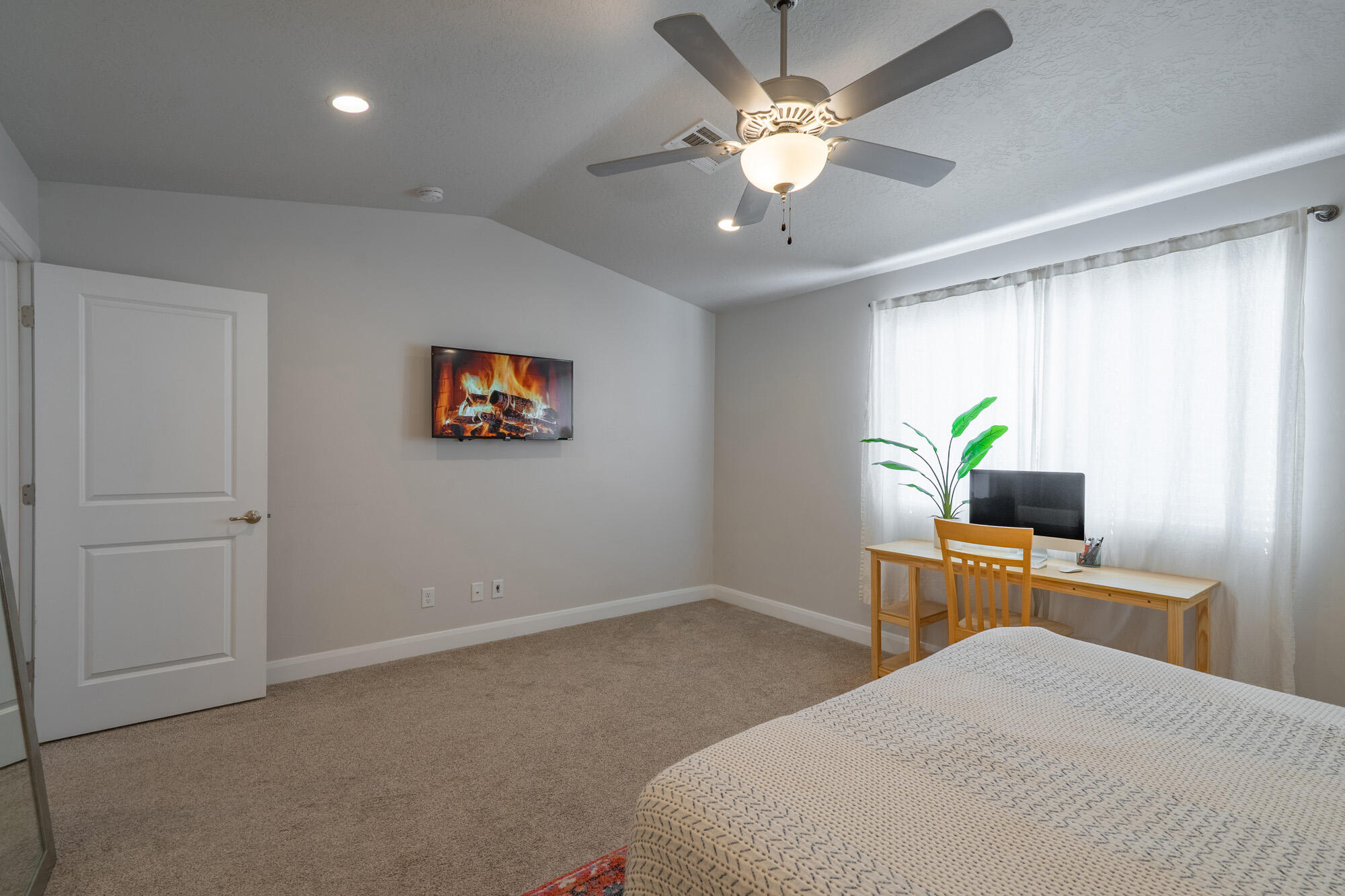 HURRICANE HEIGHTS TOWNHOMES - Residential