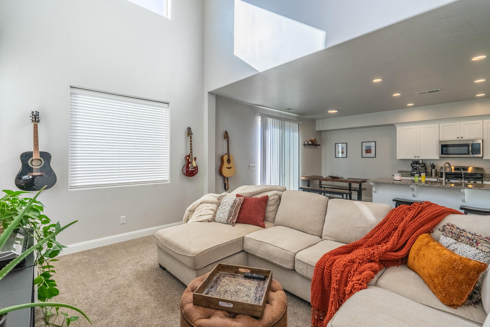 HURRICANE HEIGHTS TOWNHOMES - Residential