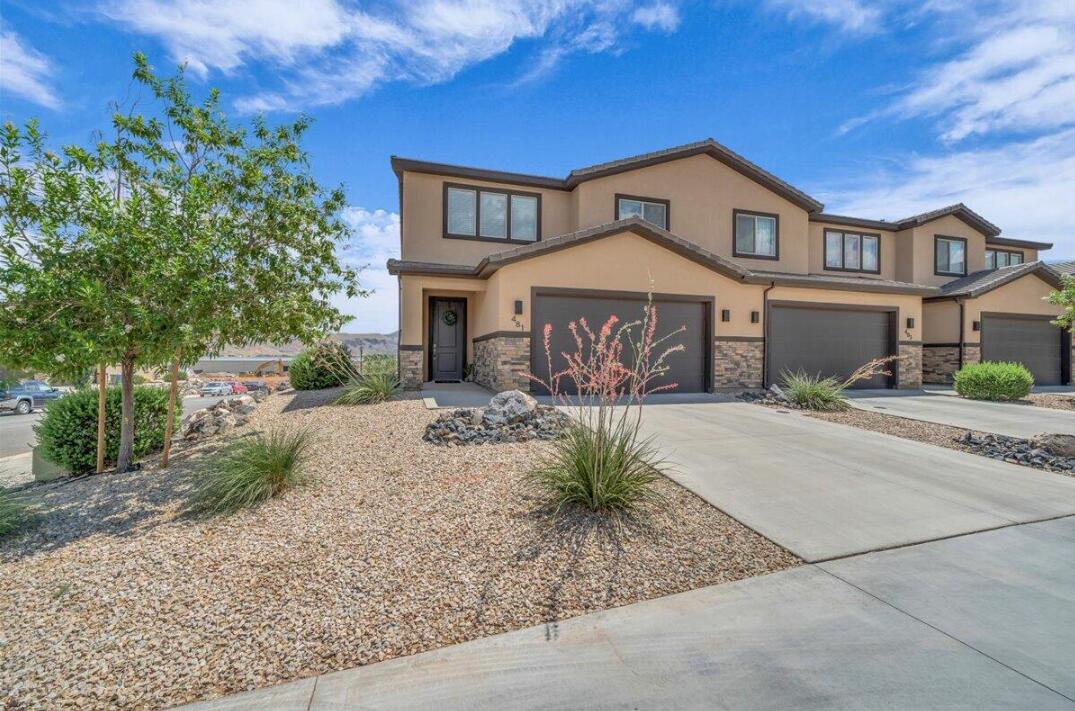 HURRICANE HEIGHTS TOWNHOMES - Residential