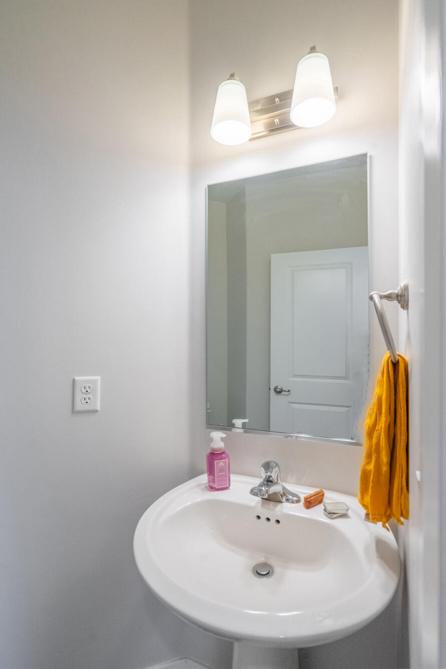 HURRICANE HEIGHTS TOWNHOMES - Residential