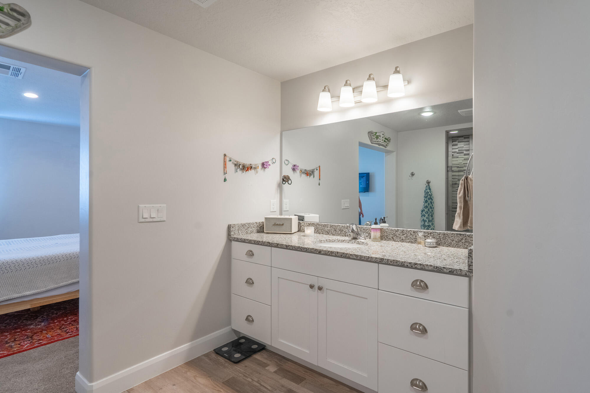 HURRICANE HEIGHTS TOWNHOMES - Residential