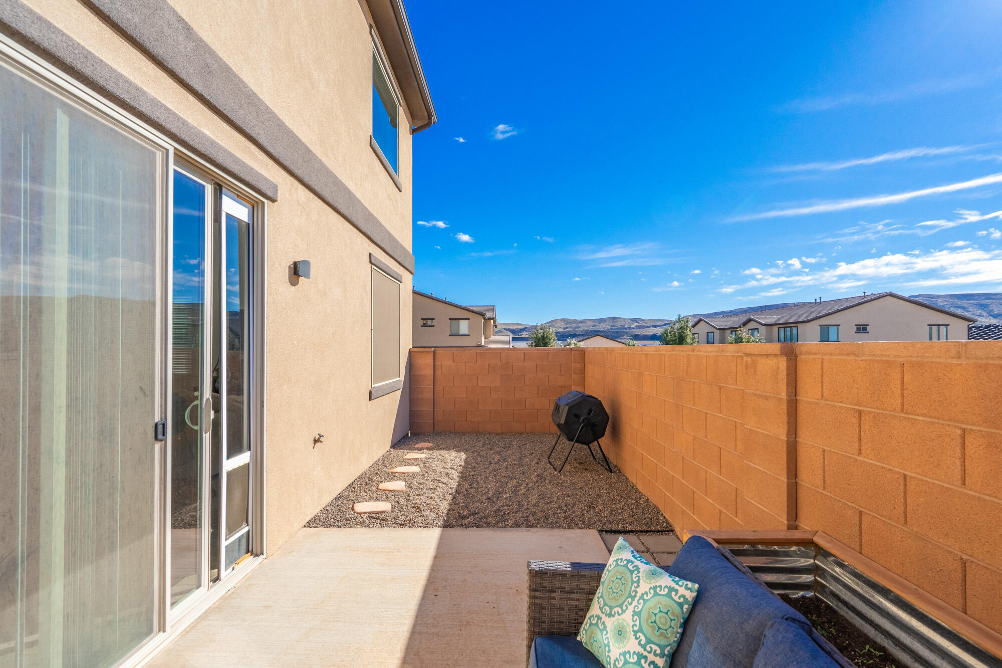 HURRICANE HEIGHTS TOWNHOMES - Residential