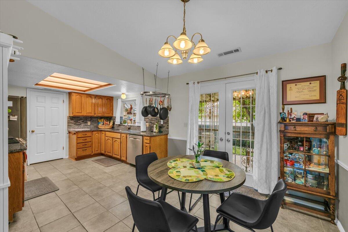 SUN COUNTRY MEADOWS TOWNHOMES - Residential