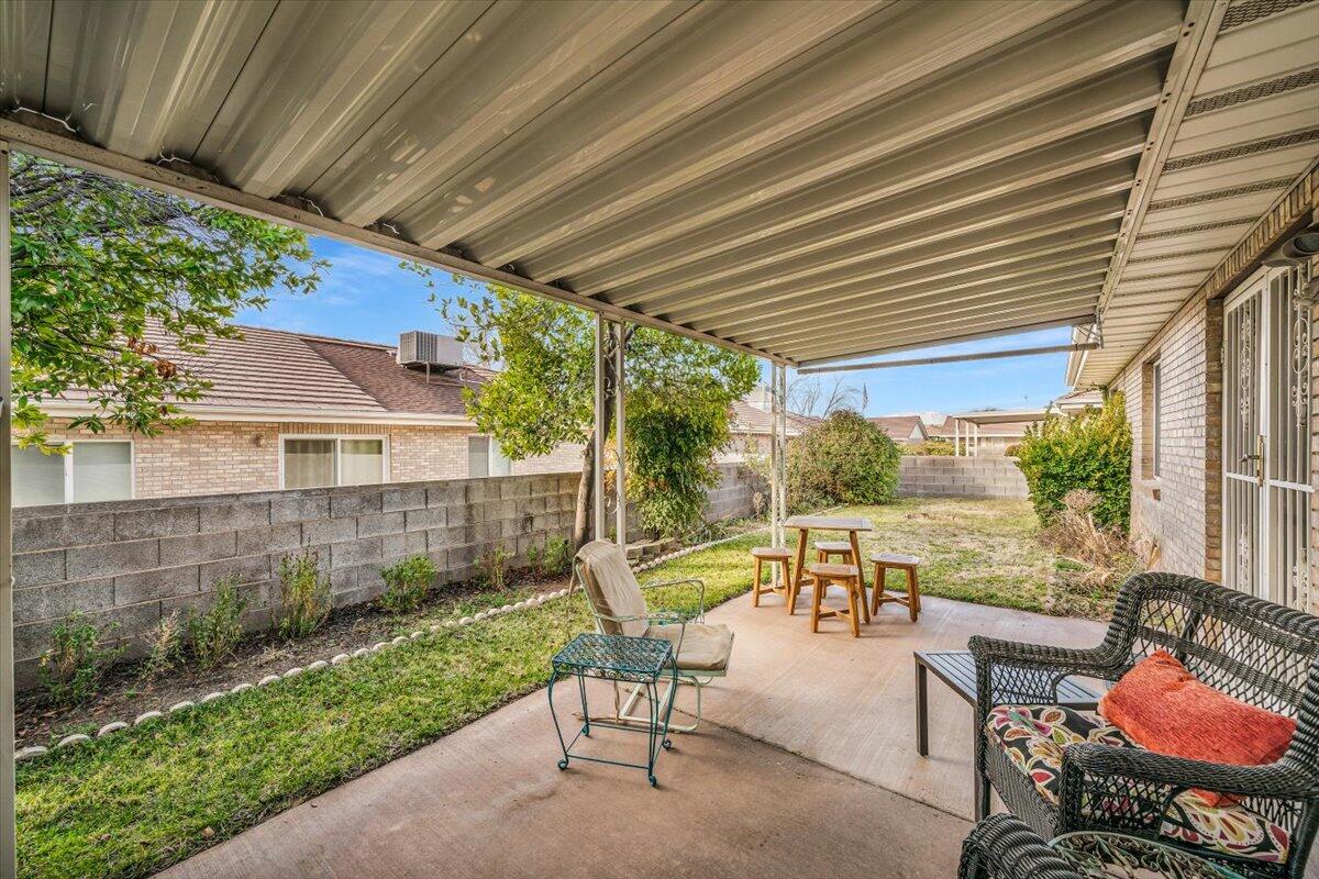 SUN COUNTRY MEADOWS TOWNHOMES - Residential