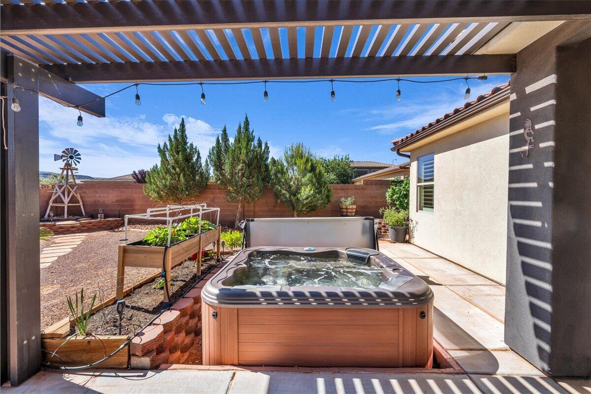 DIXIE SPRINGS - Residential