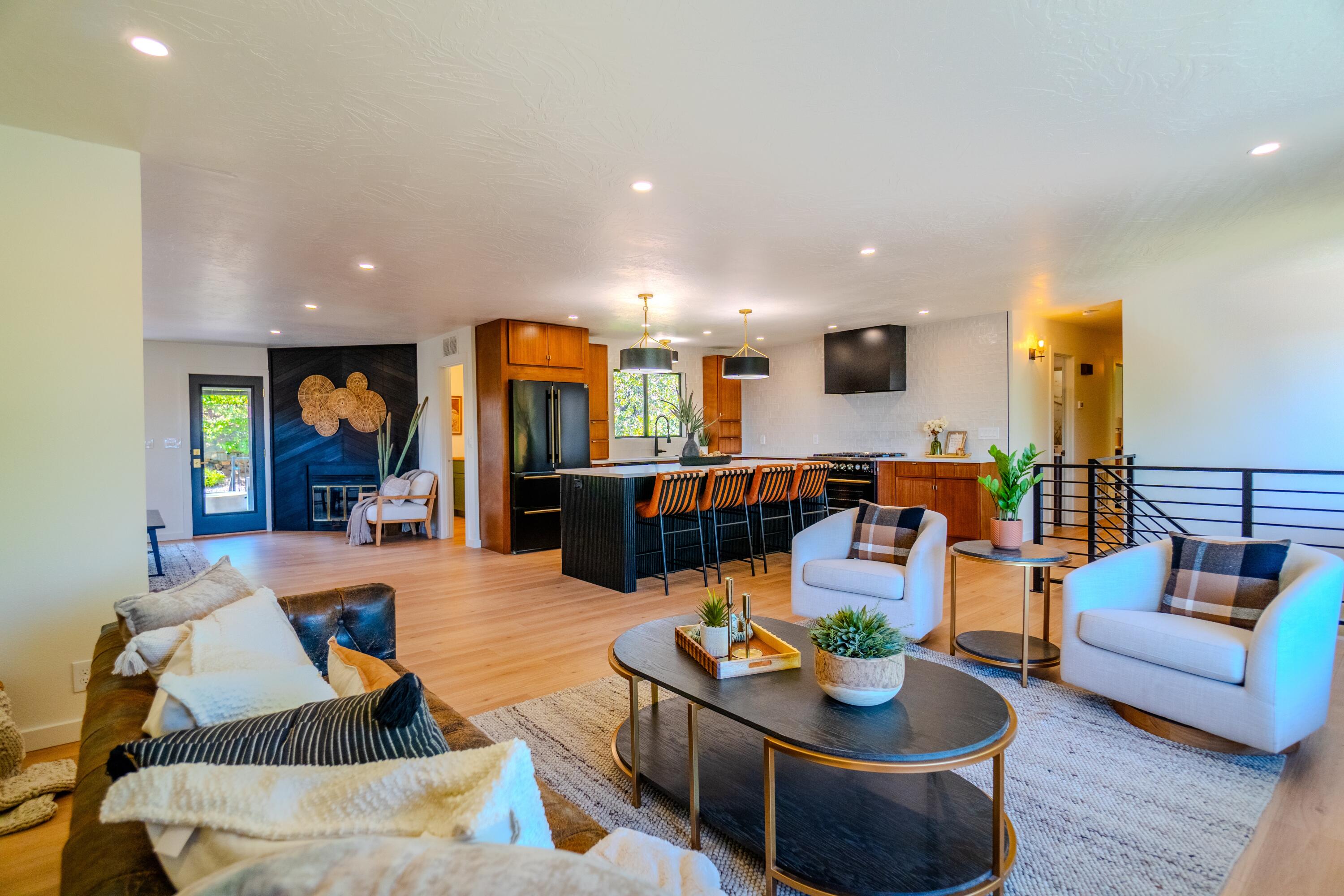 VALLEY VIEW HEIGHTS - Residential