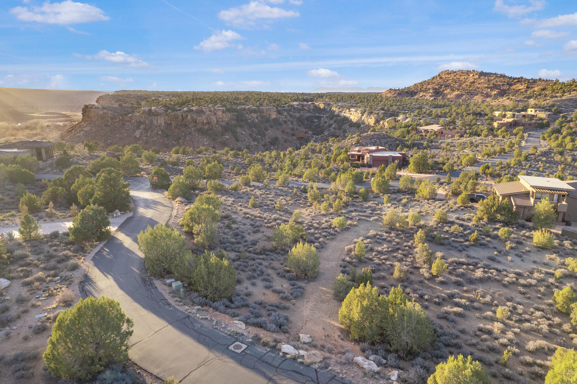 ANASAZI PLATEAU - Land