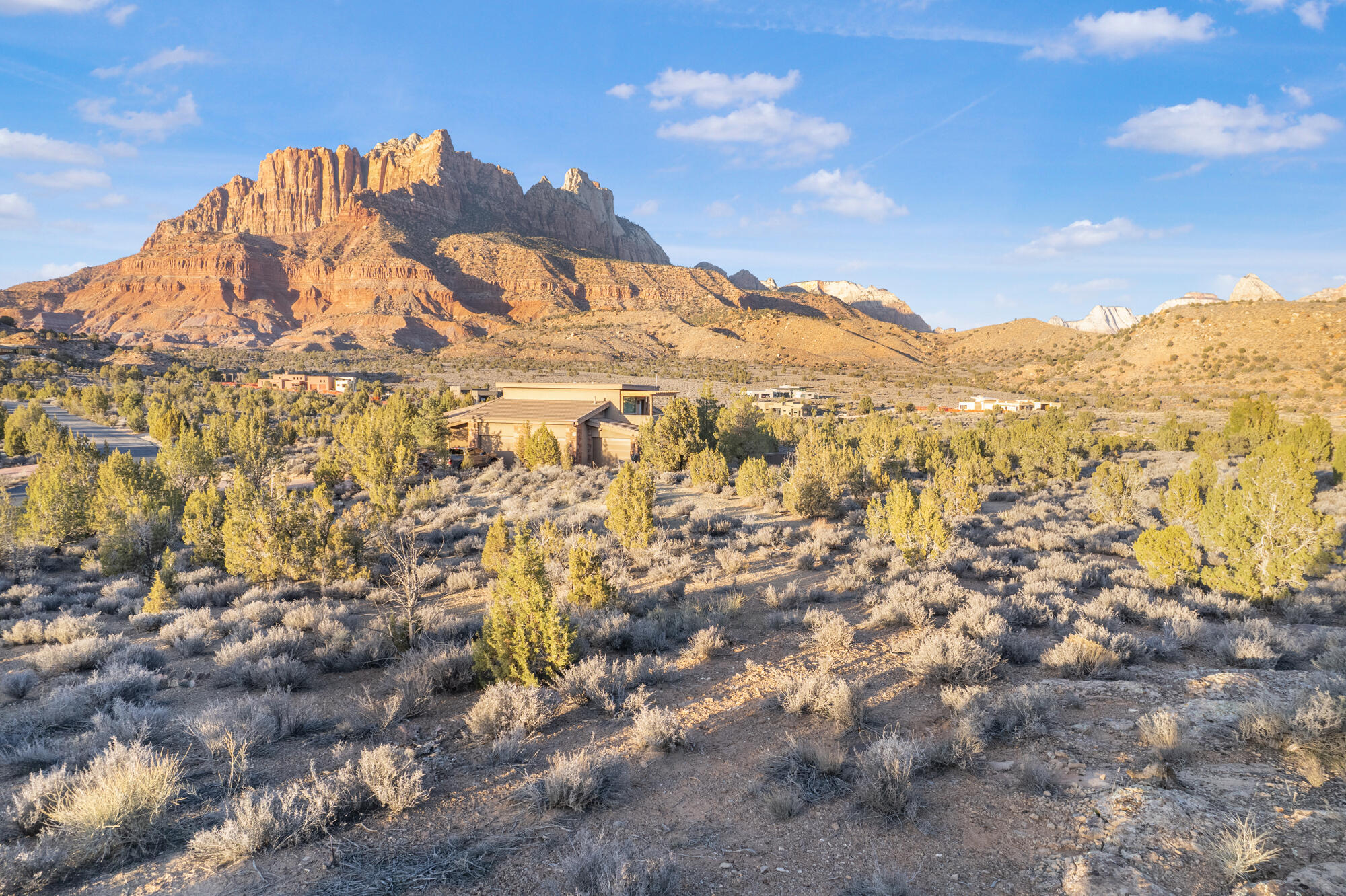 ANASAZI PLATEAU - Land