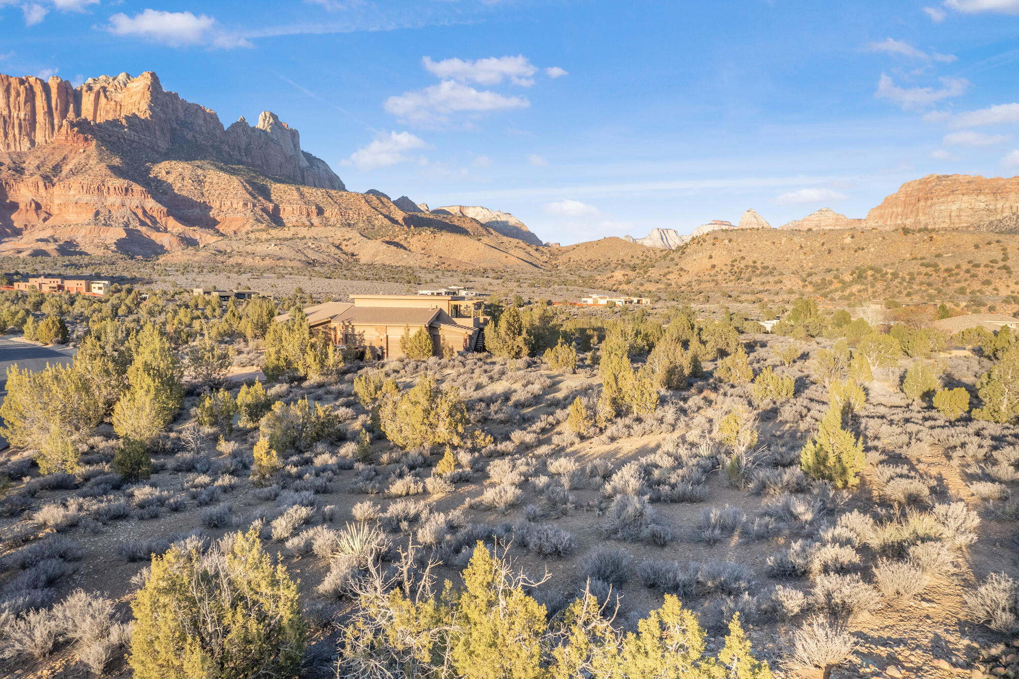 ANASAZI PLATEAU - Land