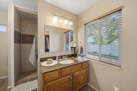 Tiny photo for 290 N 100 W, Hurricane, UT 84737 (MLS # 26-274098)