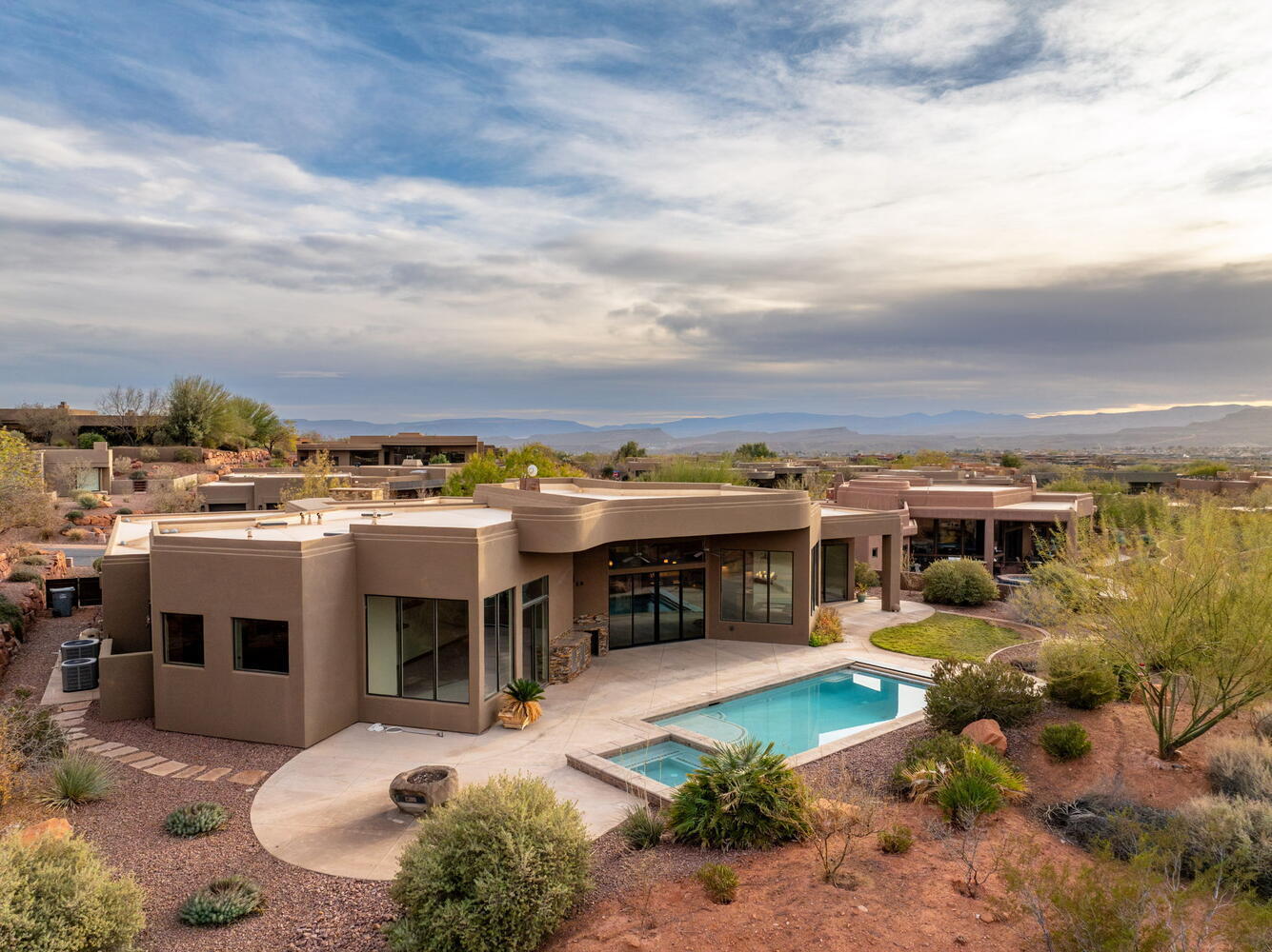 CLIFFS OF SNOW CANYON - Residential