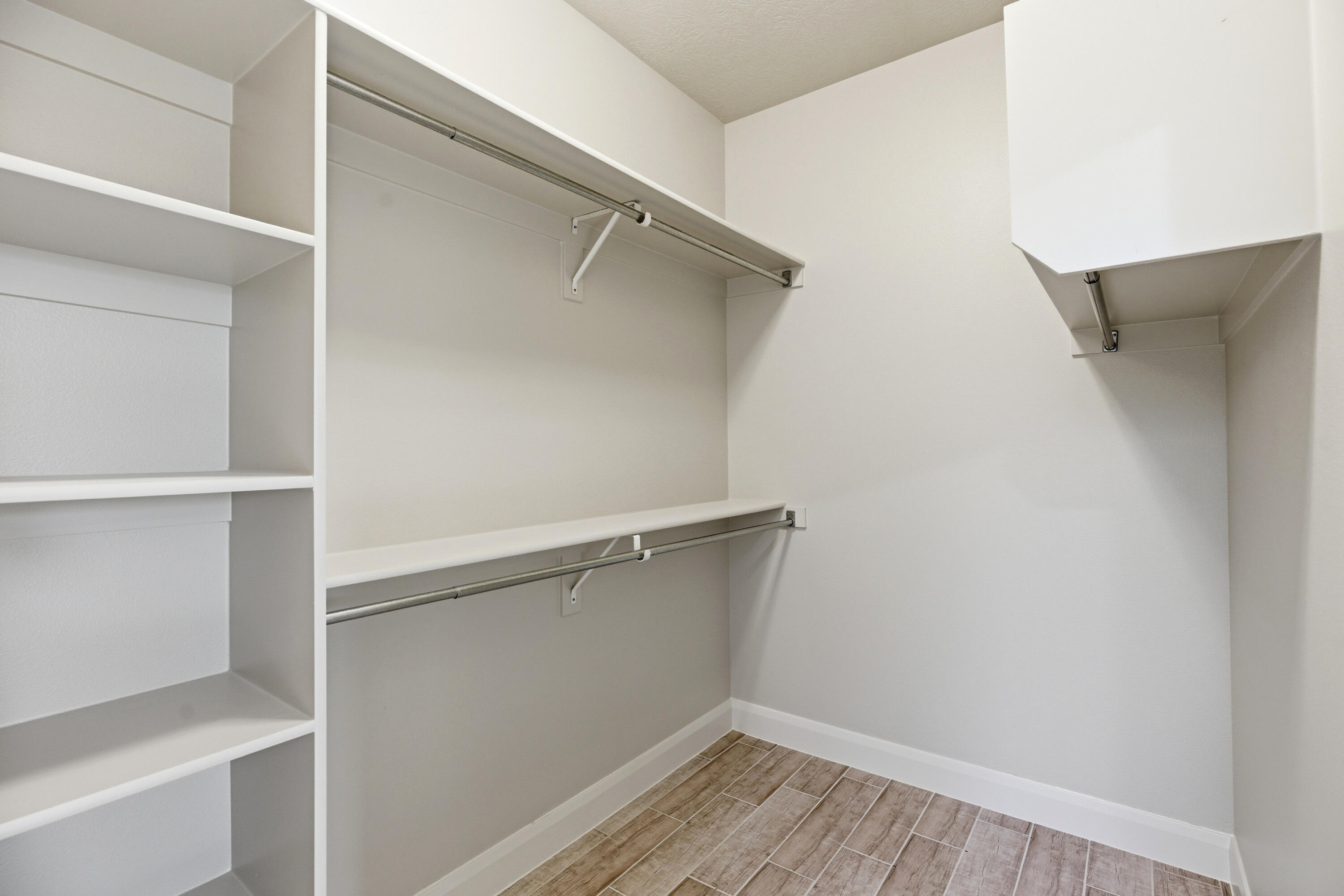 DESERT HILLS - Residential