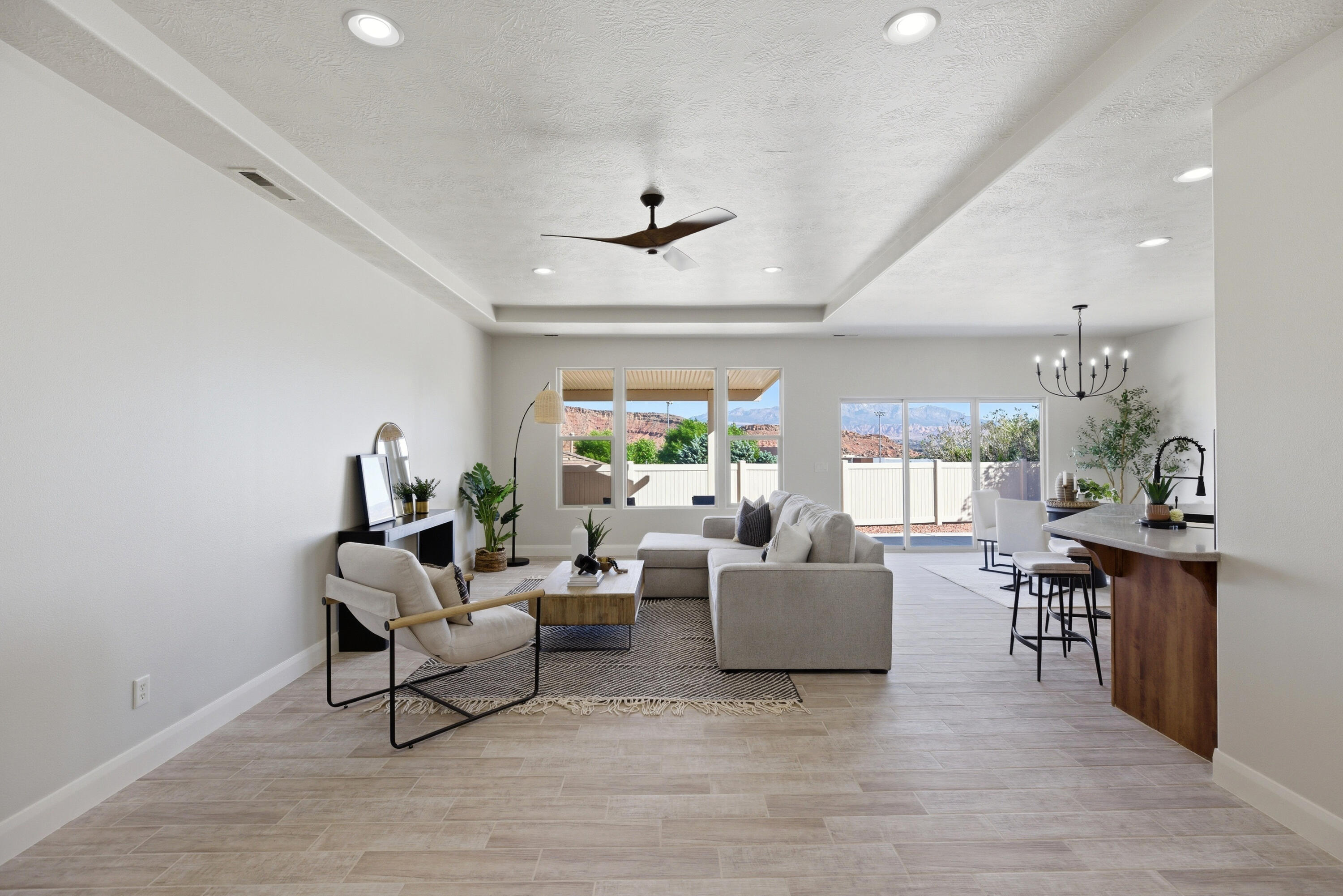 DESERT HILLS - Residential