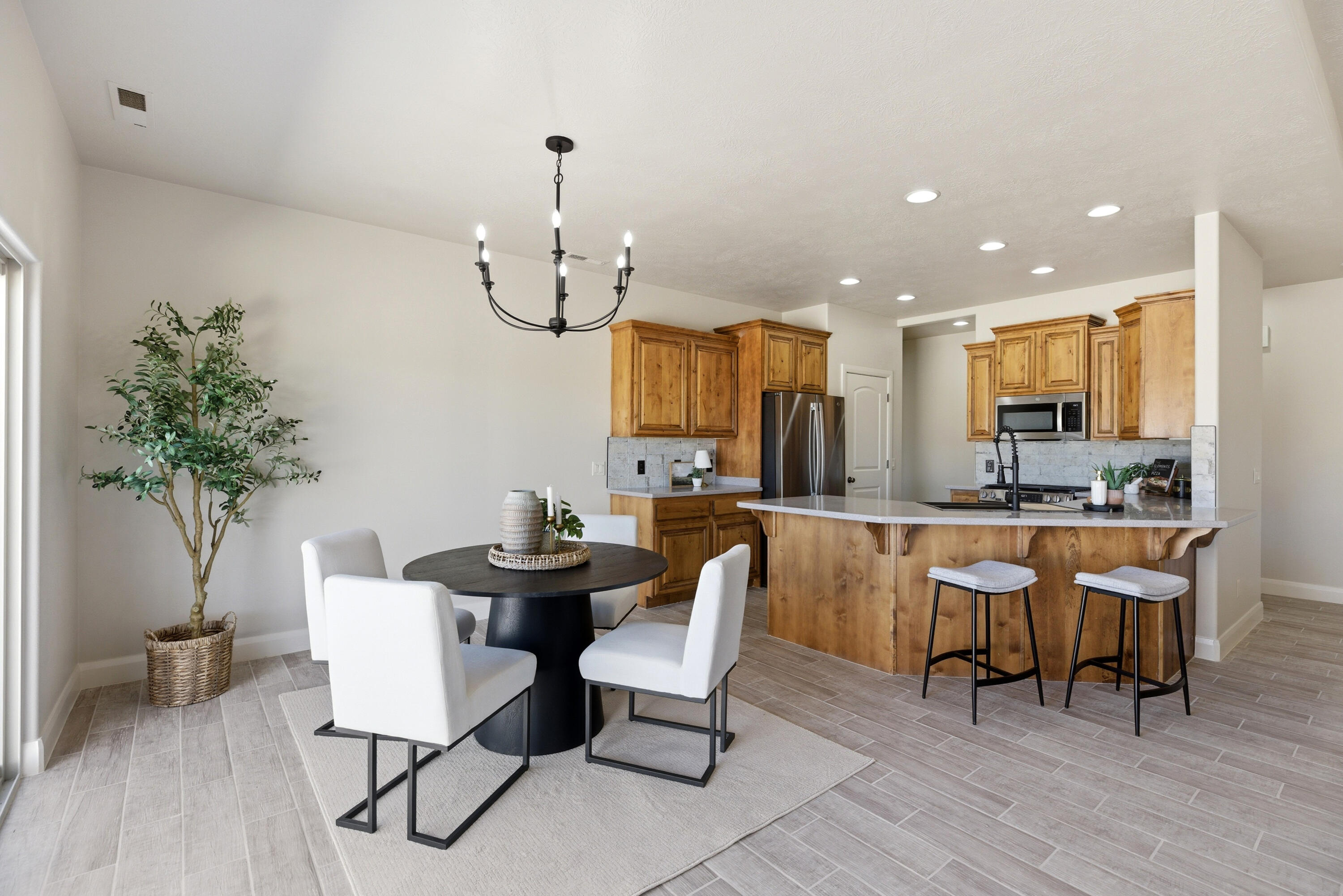 DESERT HILLS - Residential