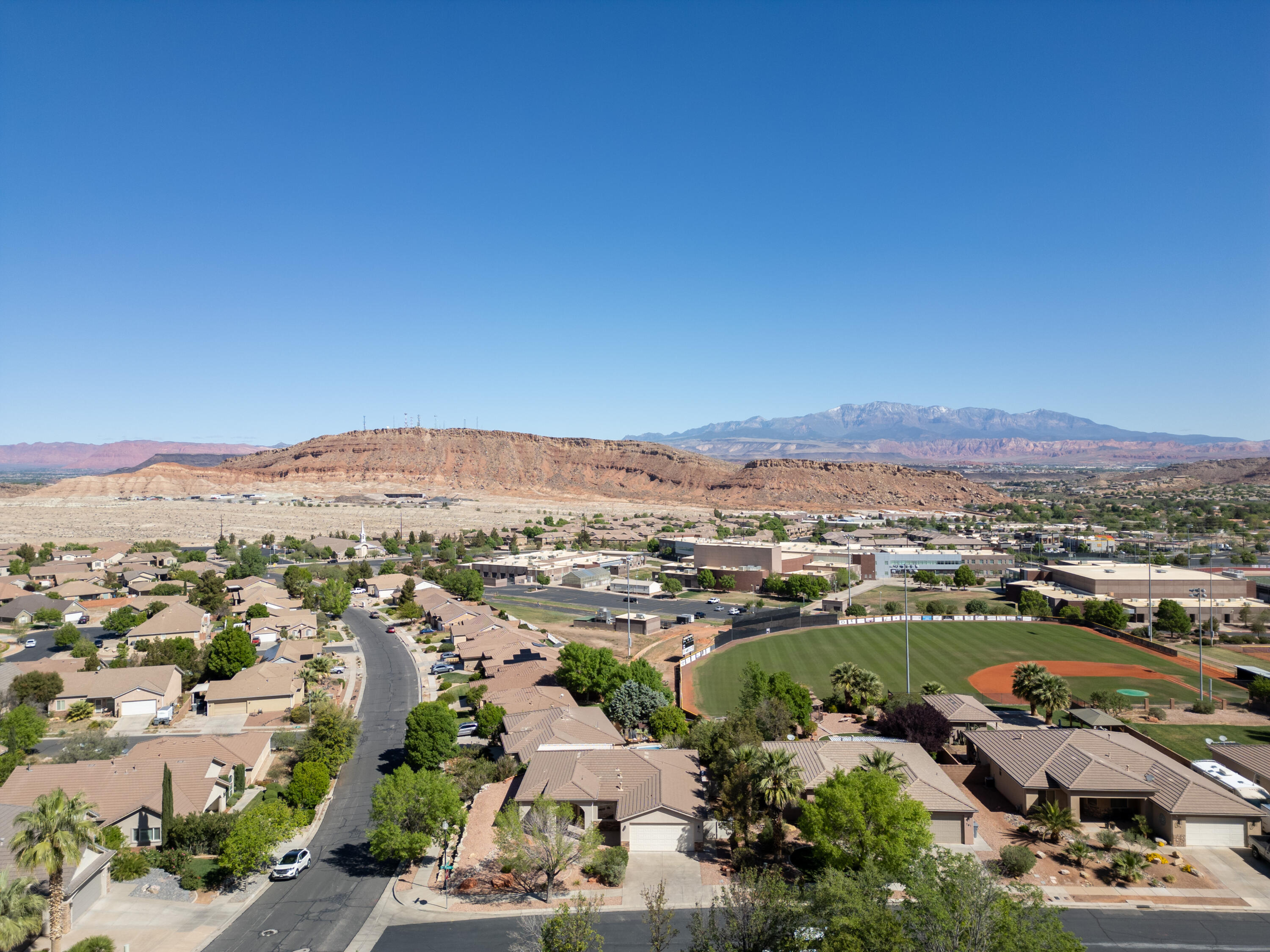DESERT HILLS - Residential