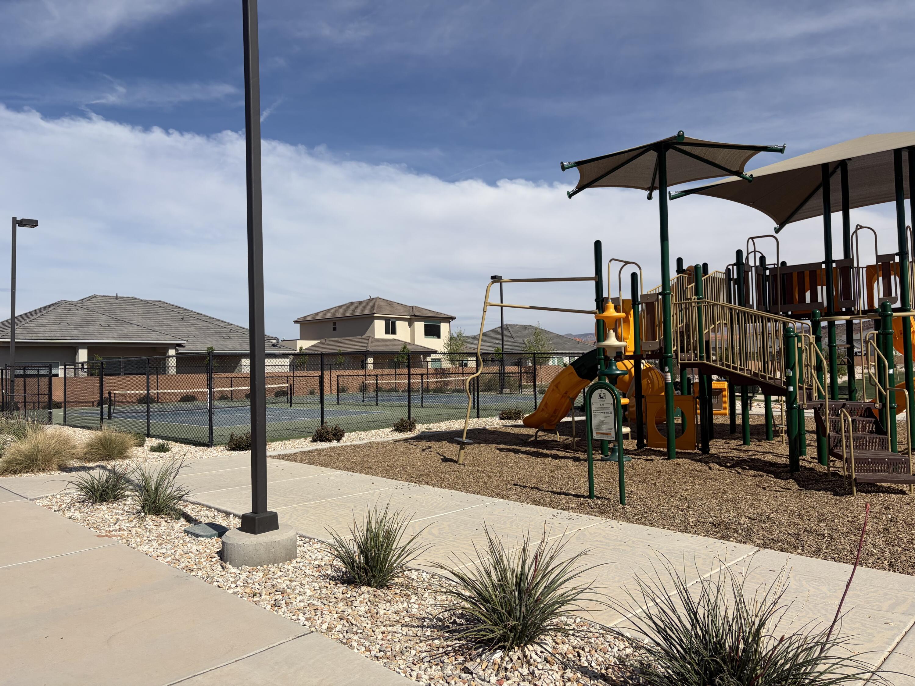 RED TRAILS SUNRISE VALLEY - Residential