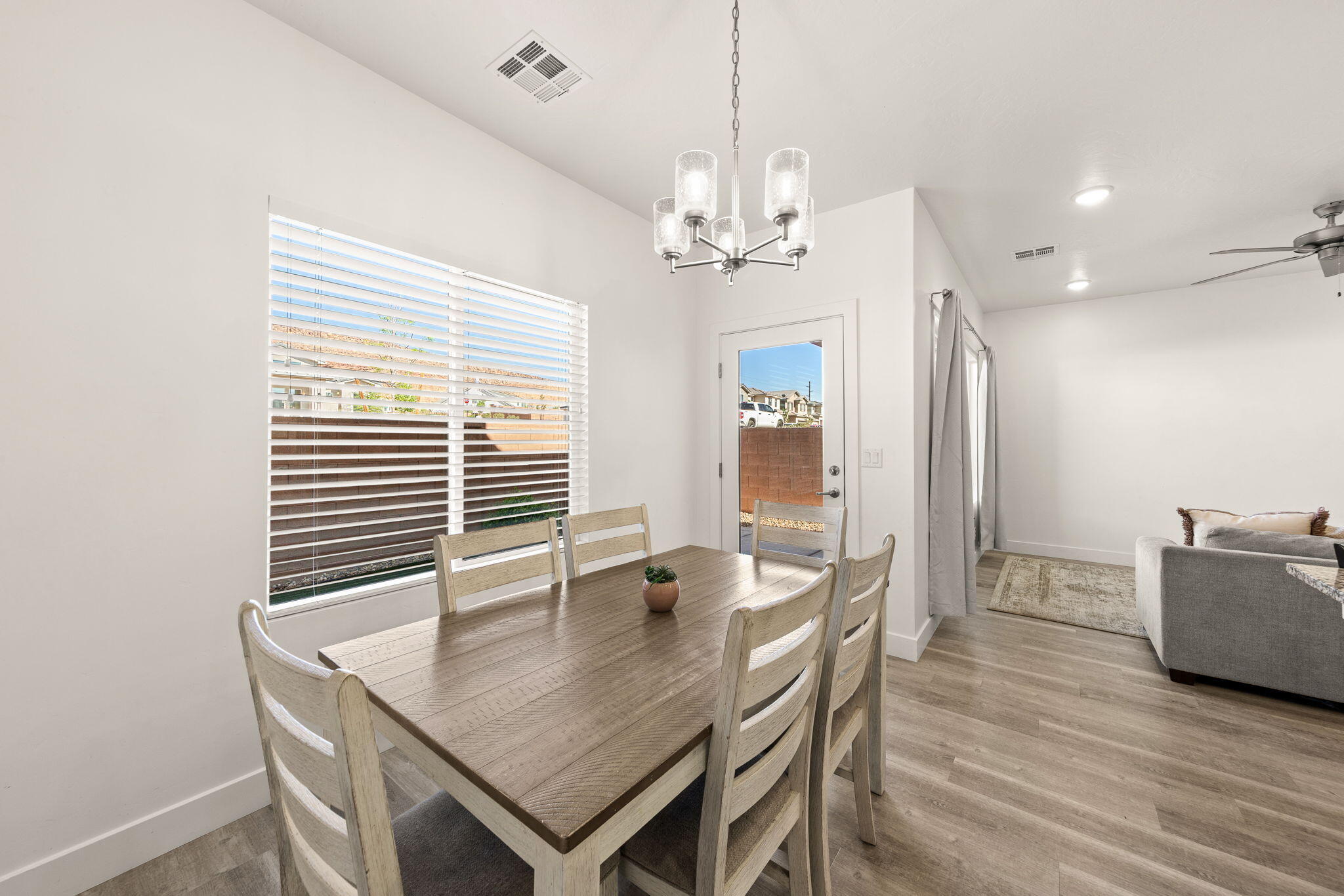 RED TRAILS SUNRISE VALLEY - Residential