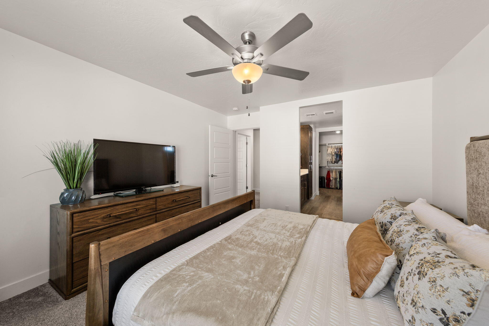 RED TRAILS SUNRISE VALLEY - Residential