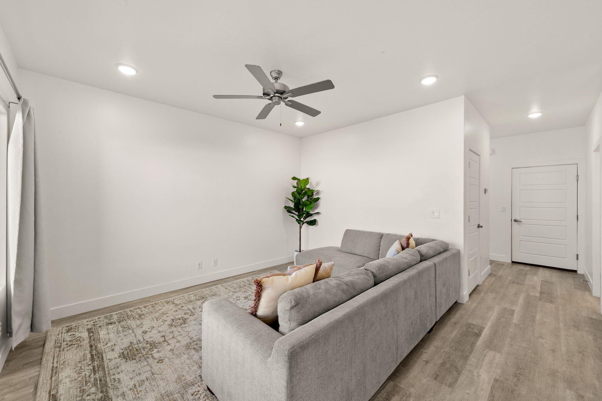 RED TRAILS SUNRISE VALLEY - Residential