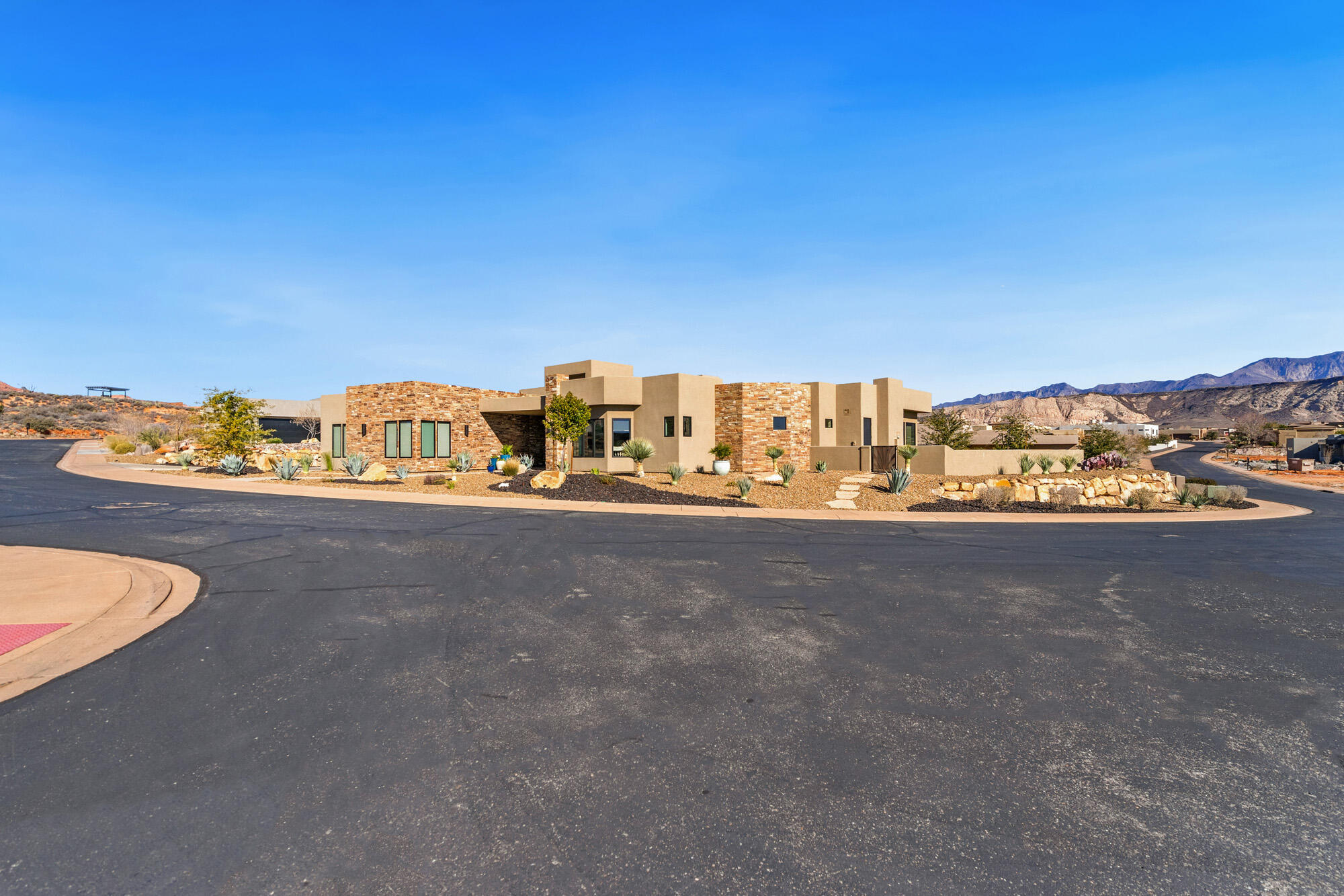 LEDGES OF ST GEORGE - Residential