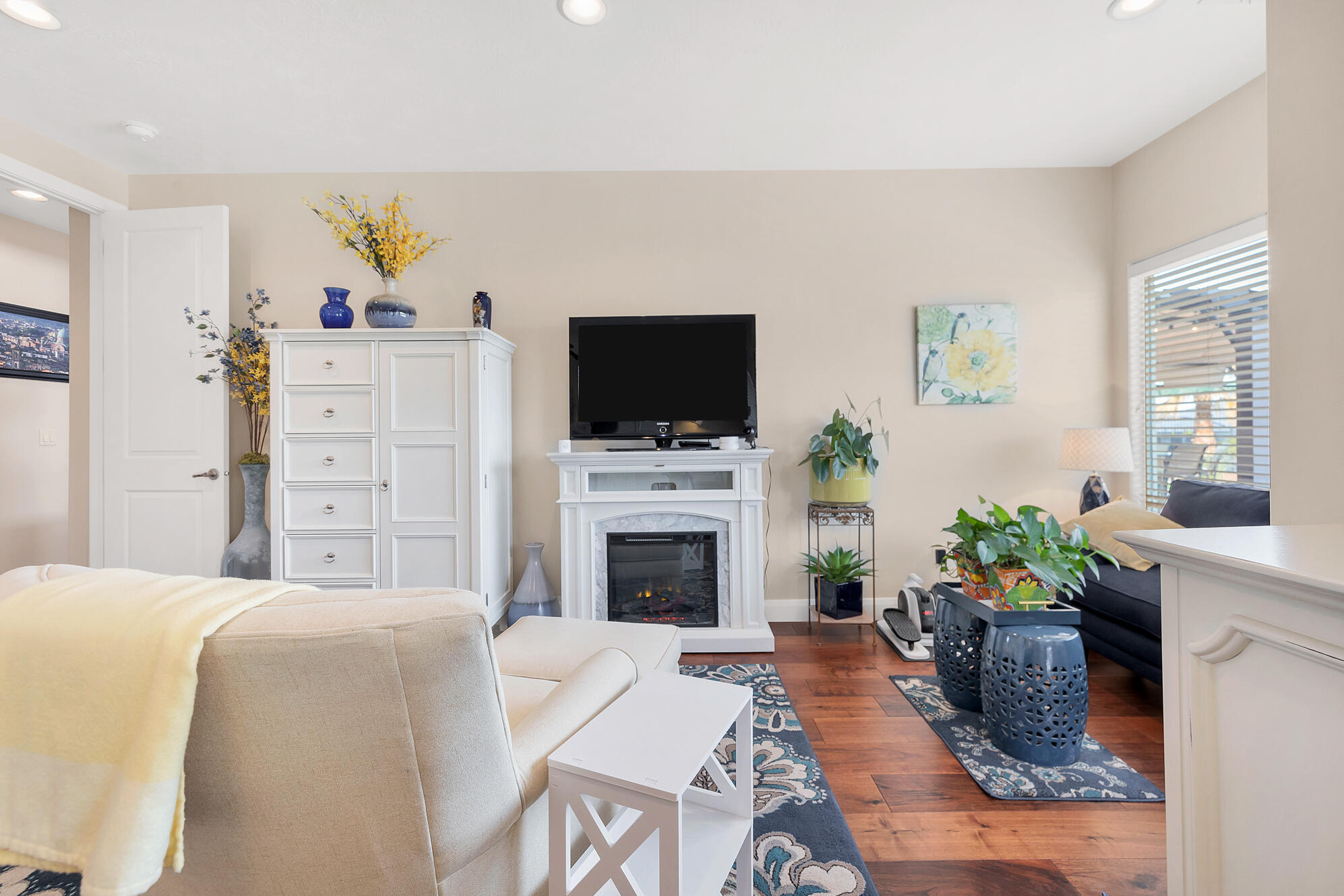 SILVER FALLS AT WASHINGTON BENCH - Residential