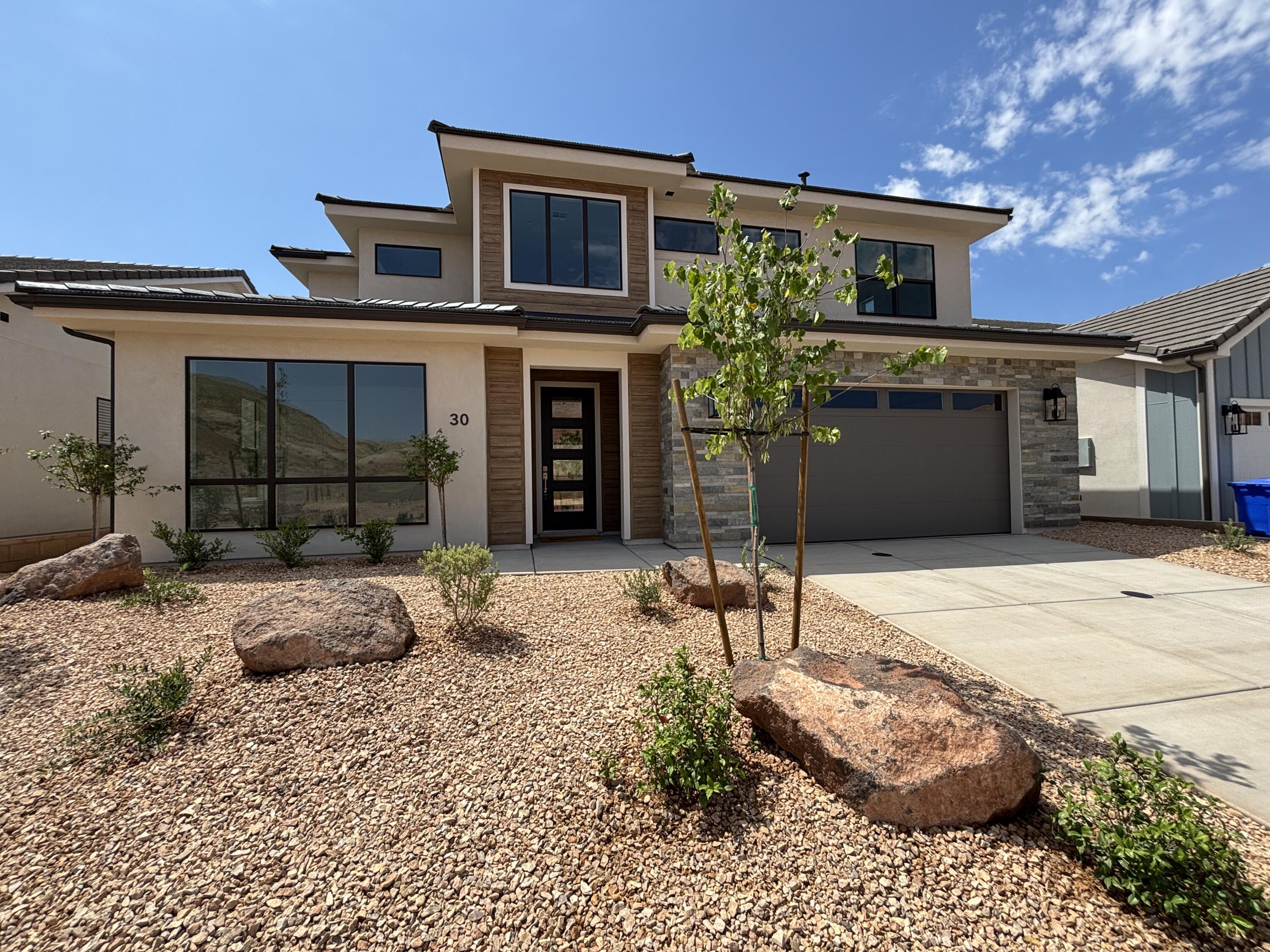 30 E DAKAR LN