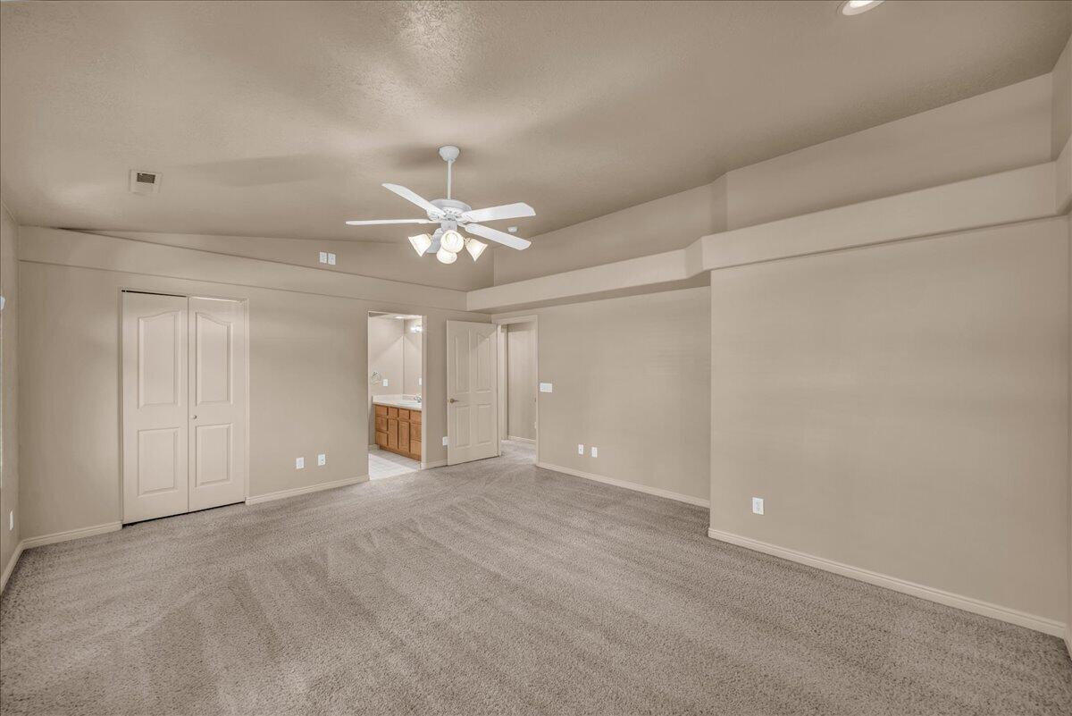 BLOOMINGTON HILLS - Residential