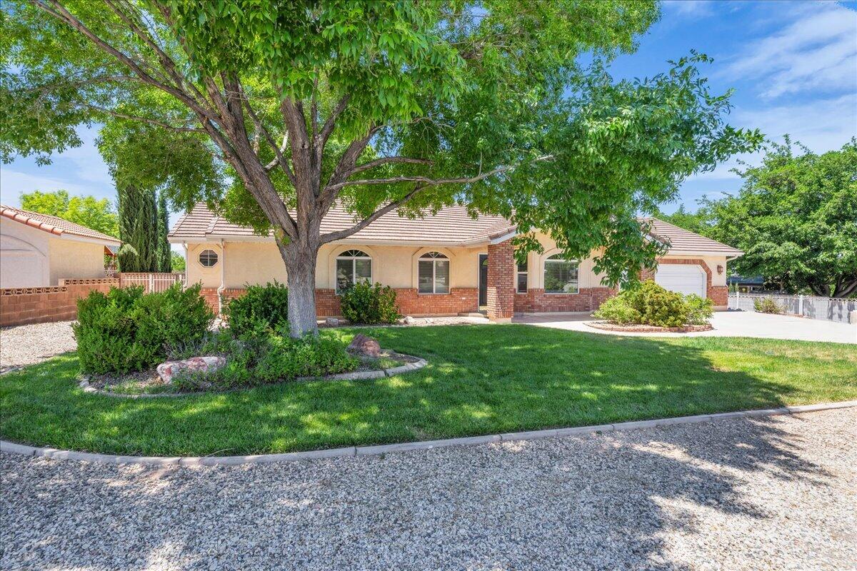 BLOOMINGTON HILLS - Residential
