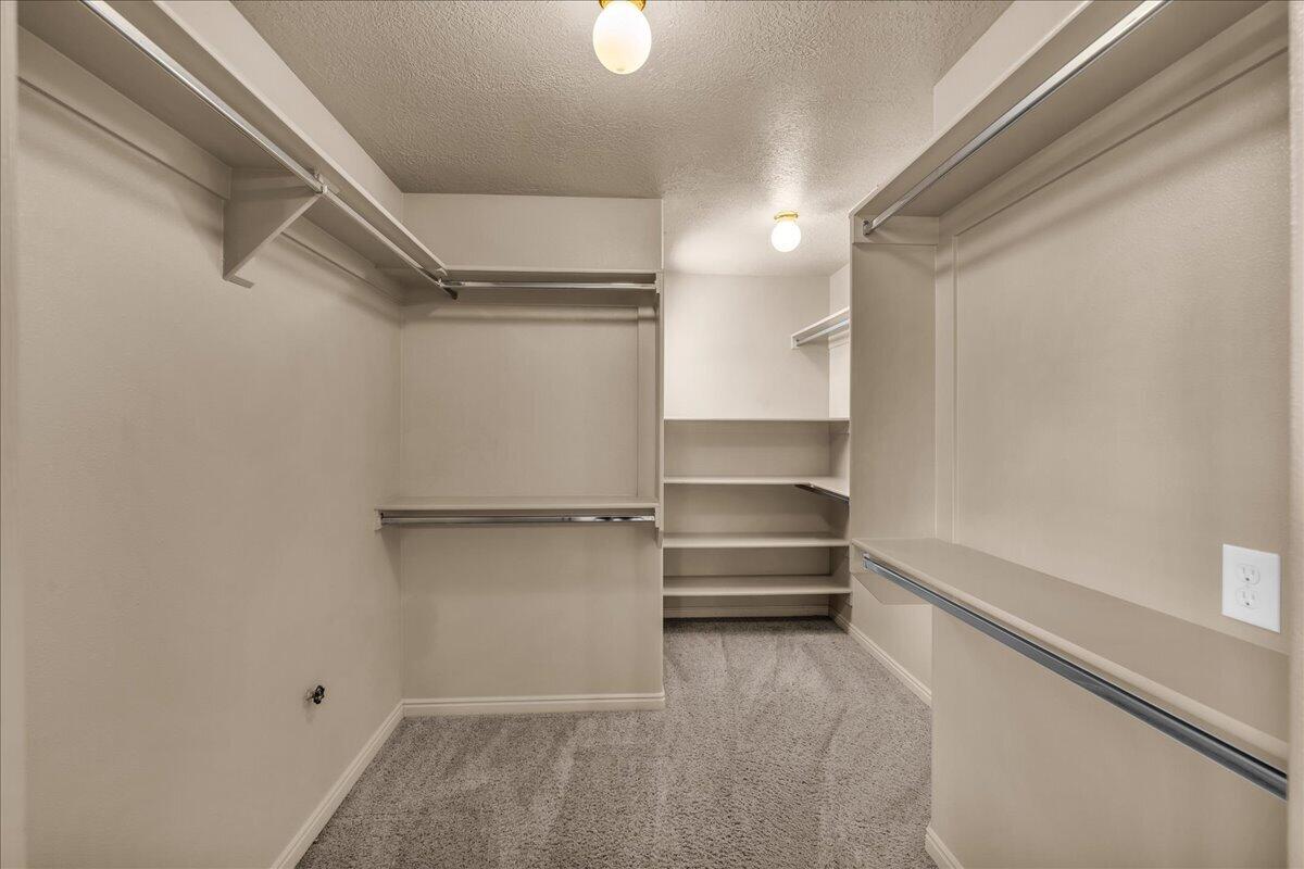 BLOOMINGTON HILLS - Residential