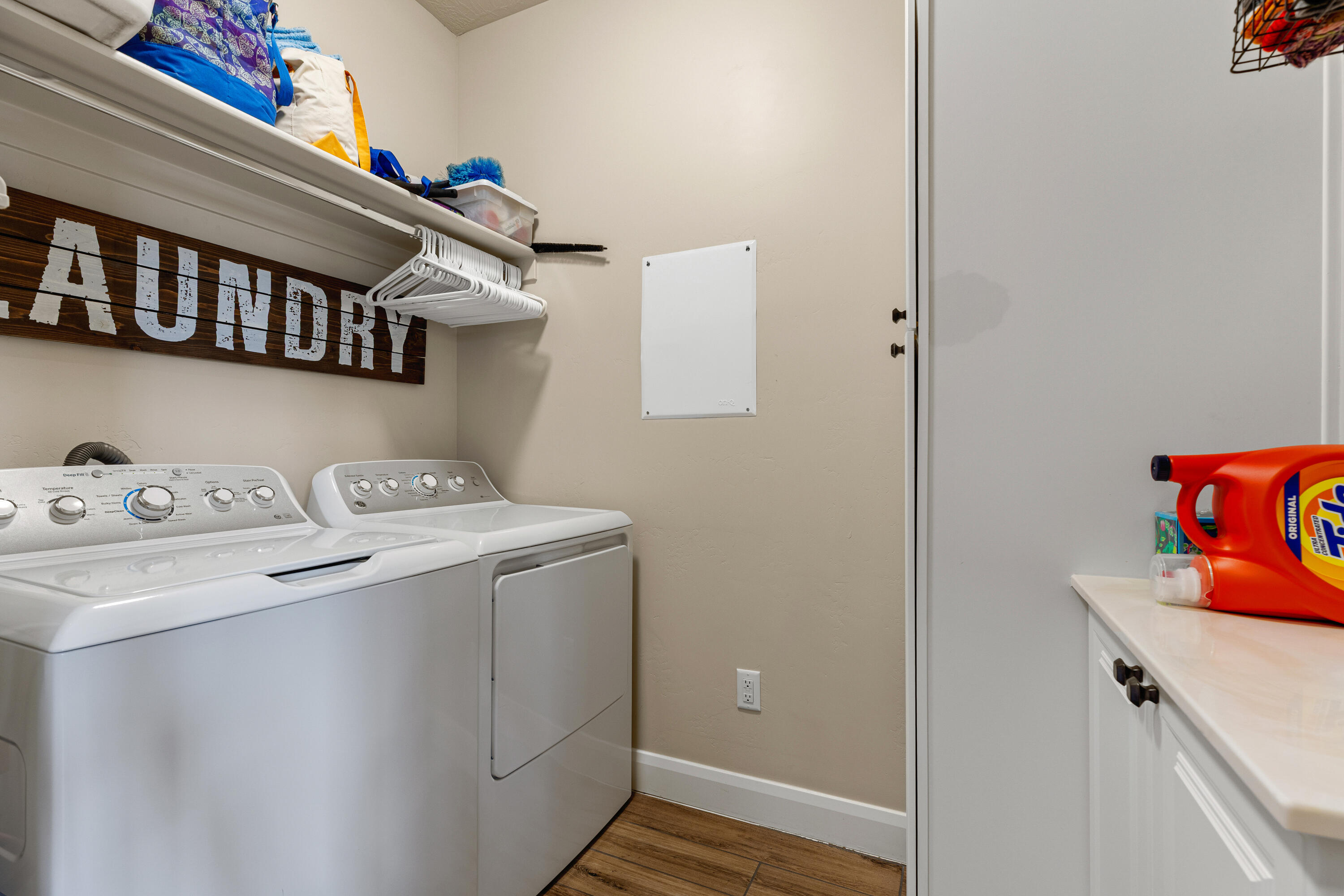 PEREGRINE POINTE - Residential