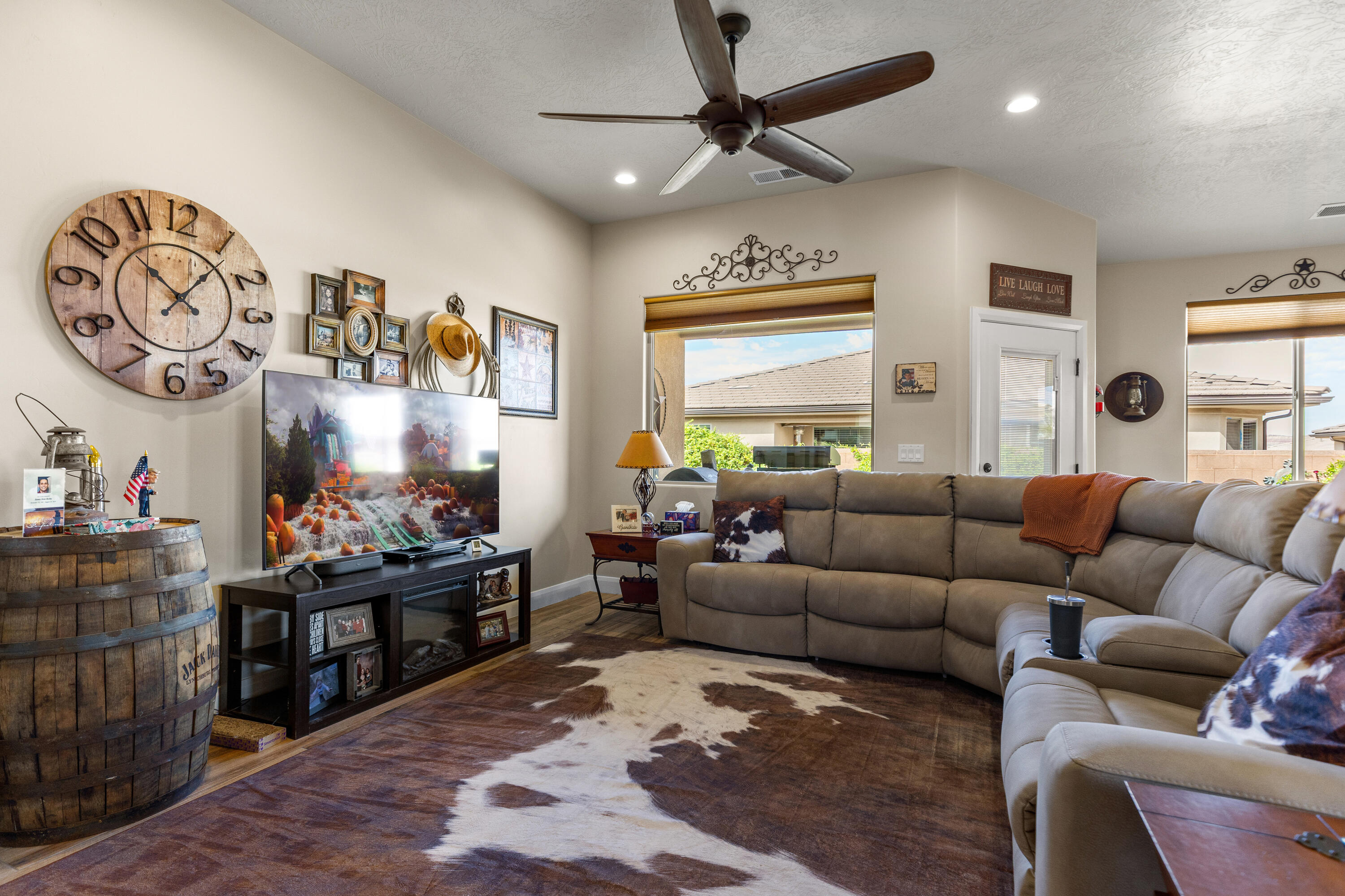 PEREGRINE POINTE - Residential