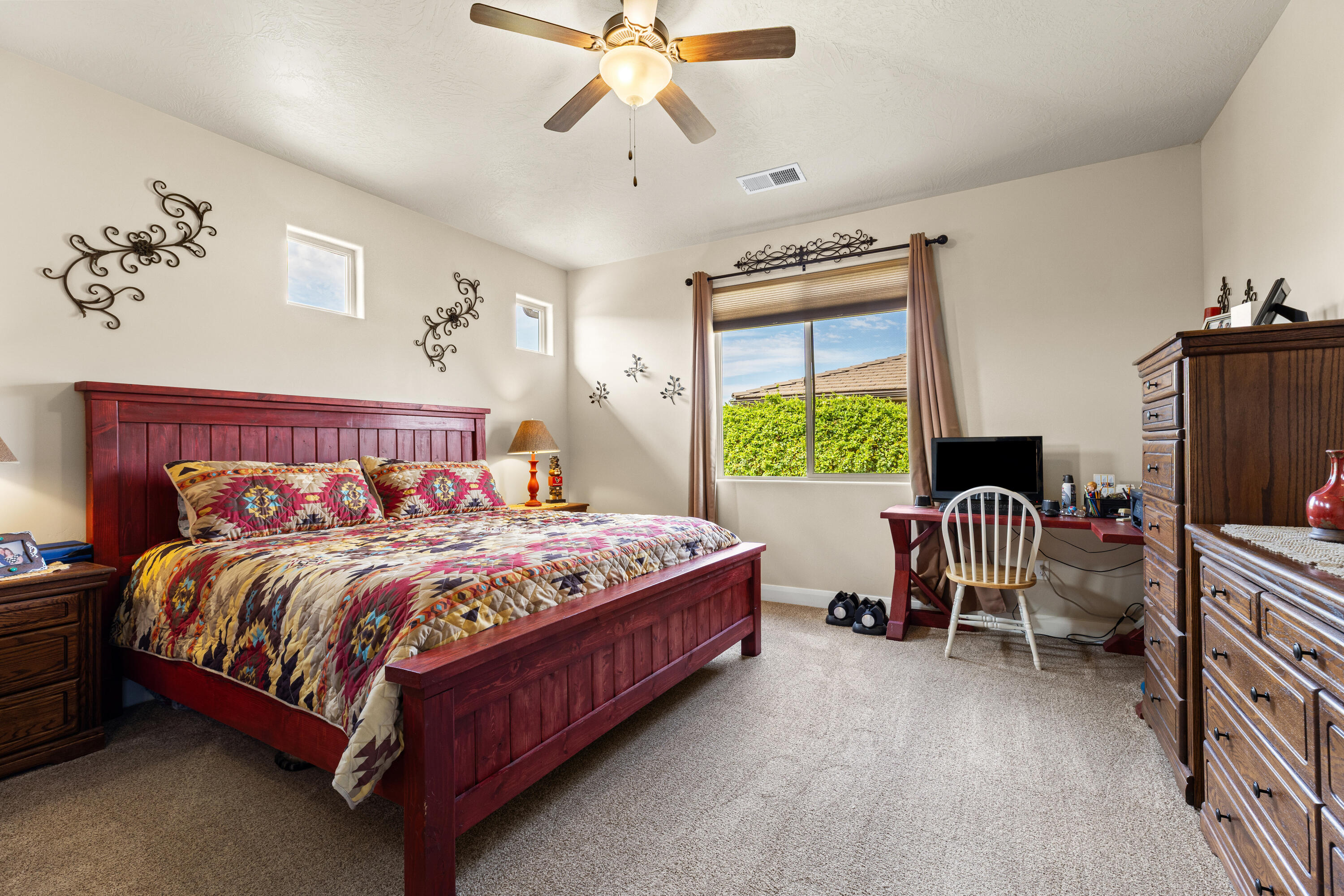 PEREGRINE POINTE - Residential