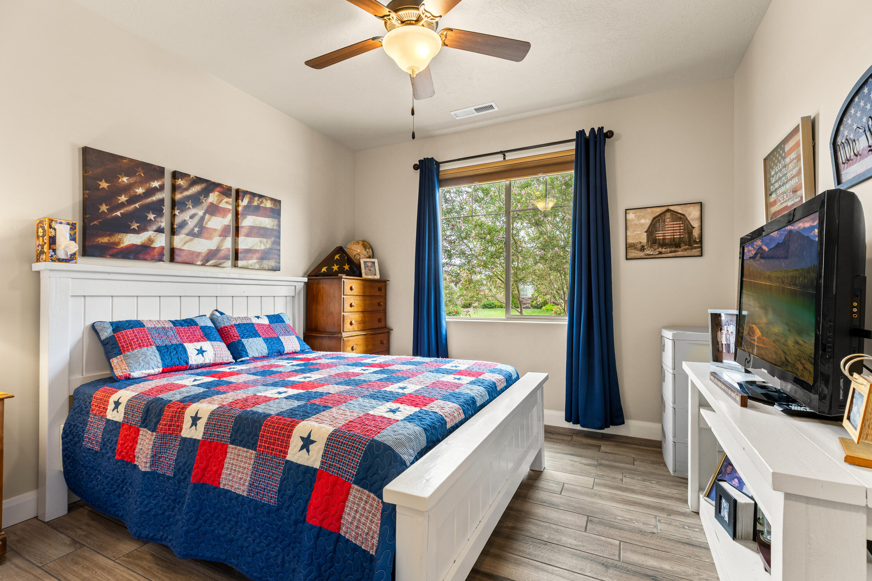 PEREGRINE POINTE - Residential