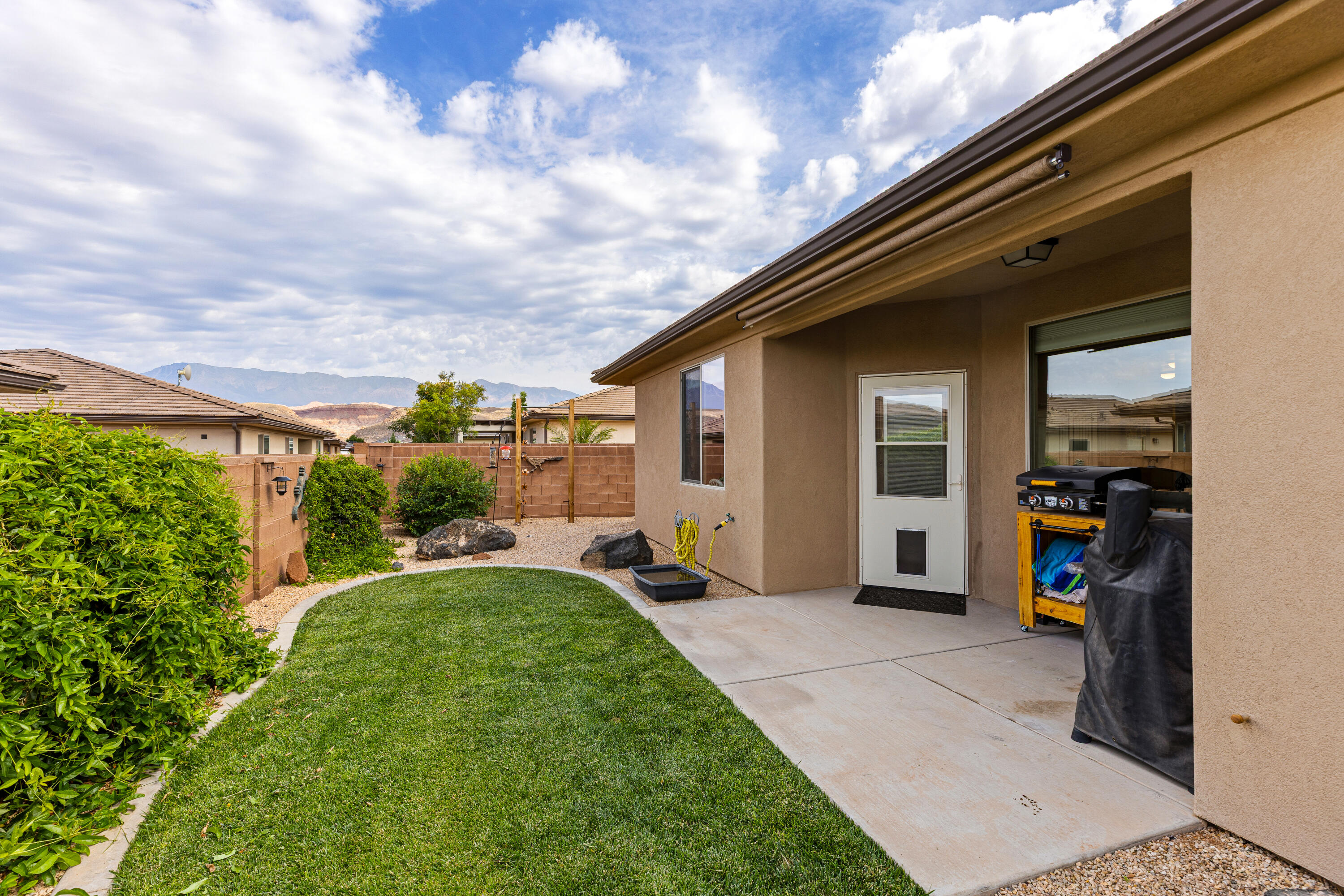 PEREGRINE POINTE - Residential