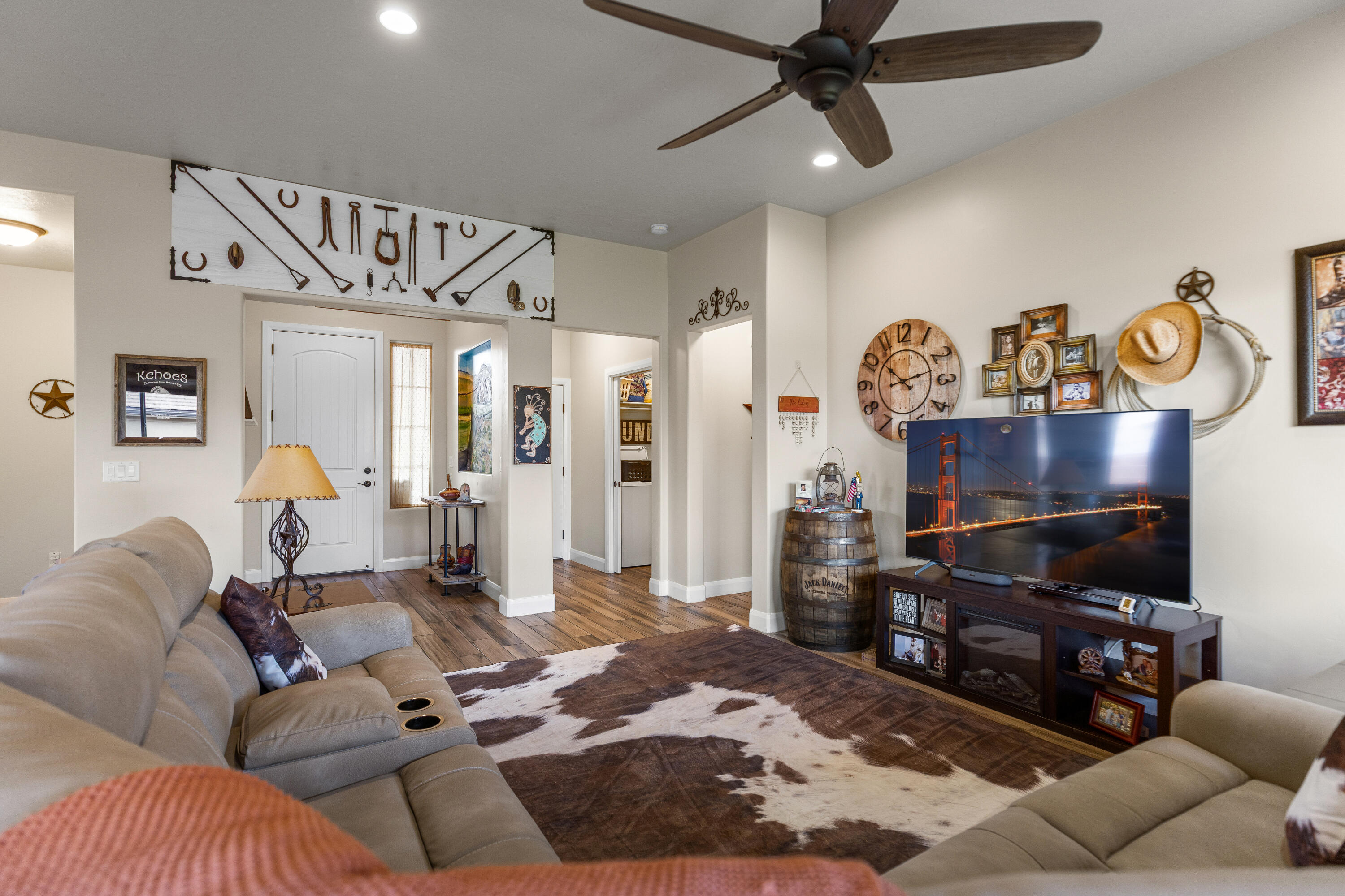 PEREGRINE POINTE - Residential