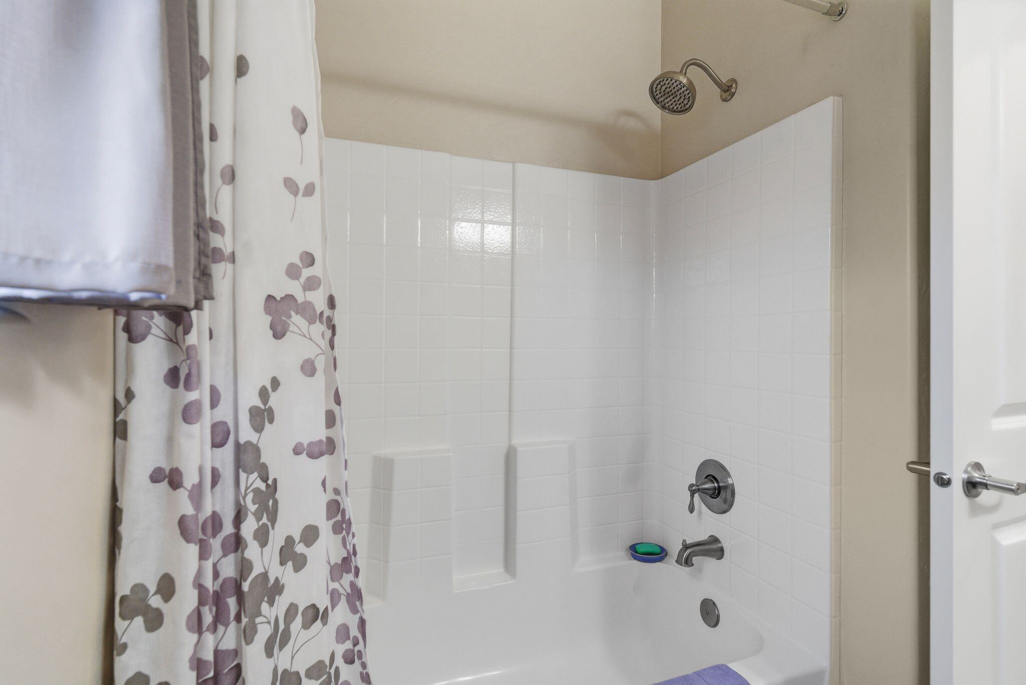 SUGAR PLUM IN THE FIELDS - Residential