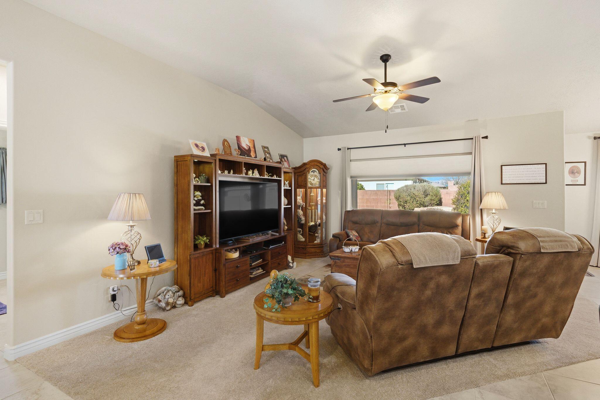 SUGAR PLUM IN THE FIELDS - Residential