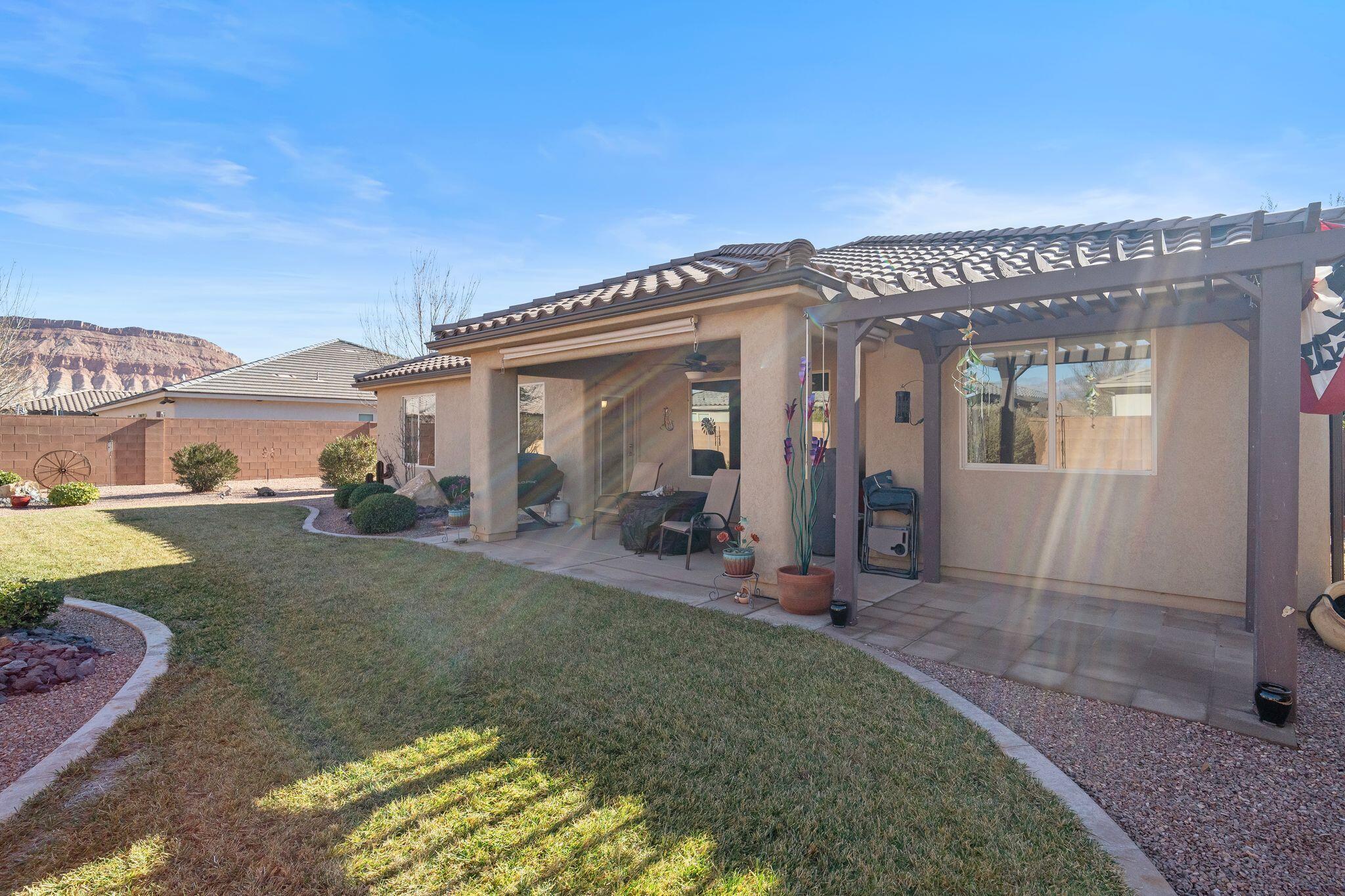 SUGAR PLUM IN THE FIELDS - Residential