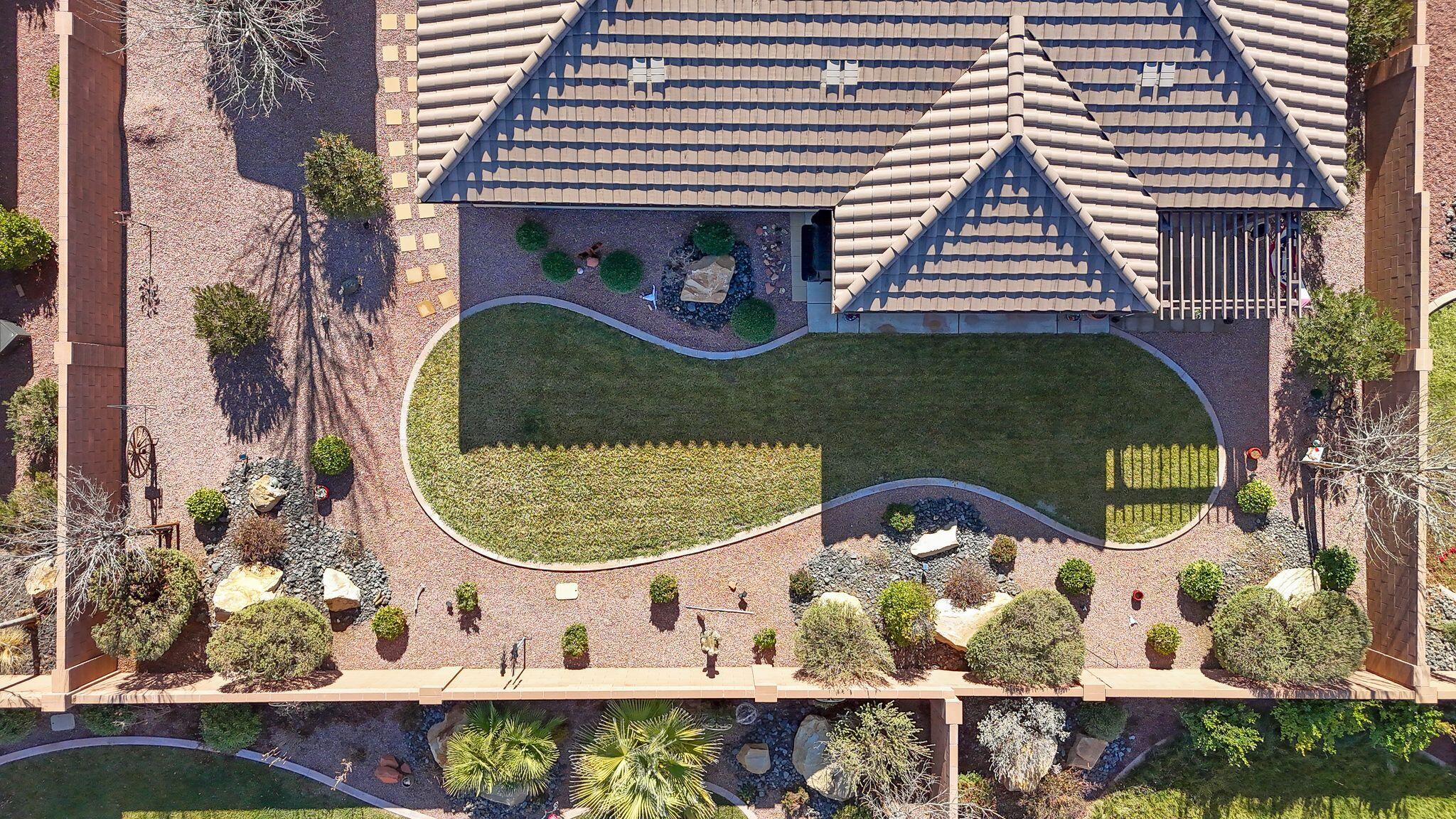 SUGAR PLUM IN THE FIELDS - Residential