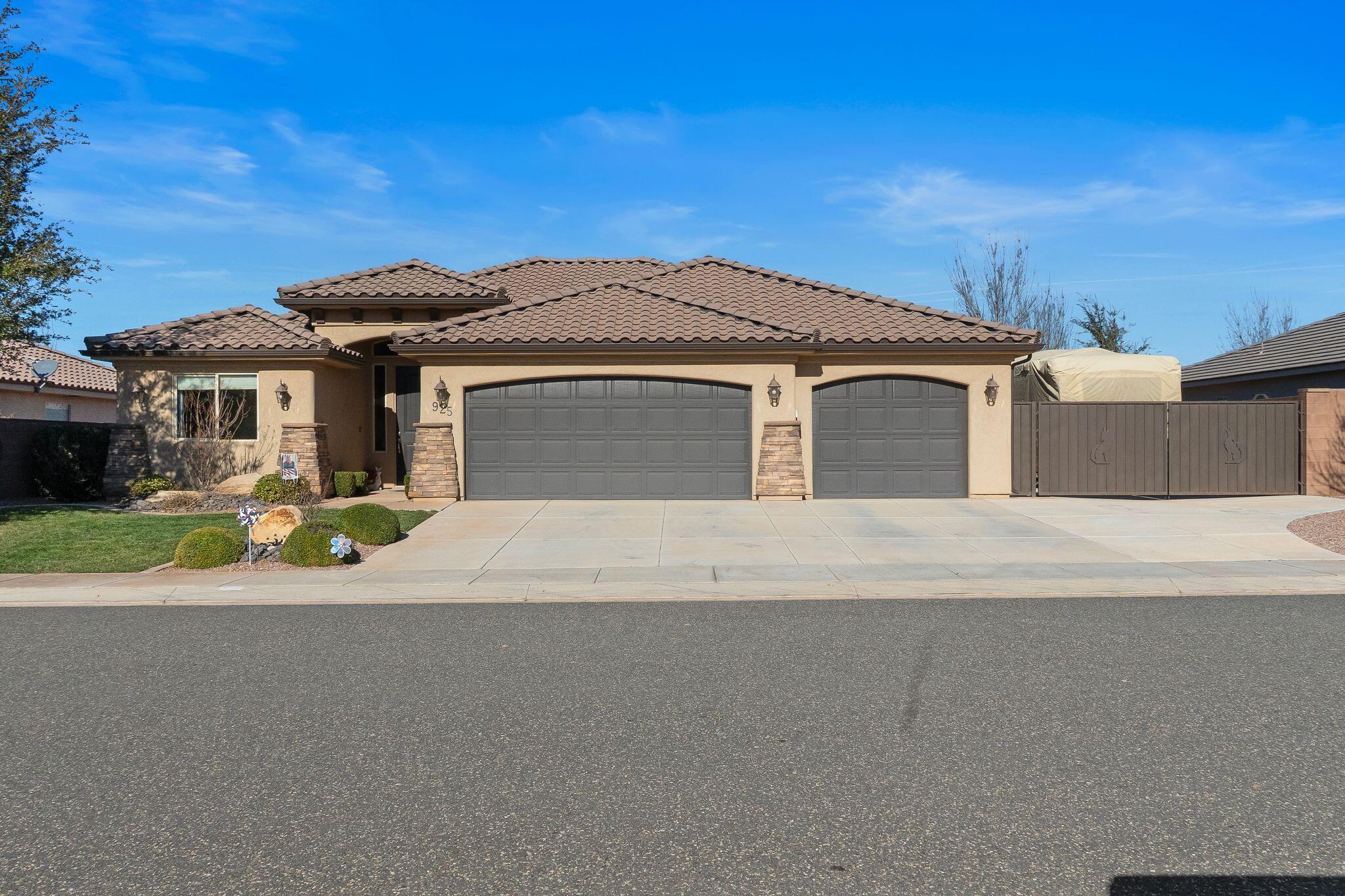 SUGAR PLUM IN THE FIELDS - Residential