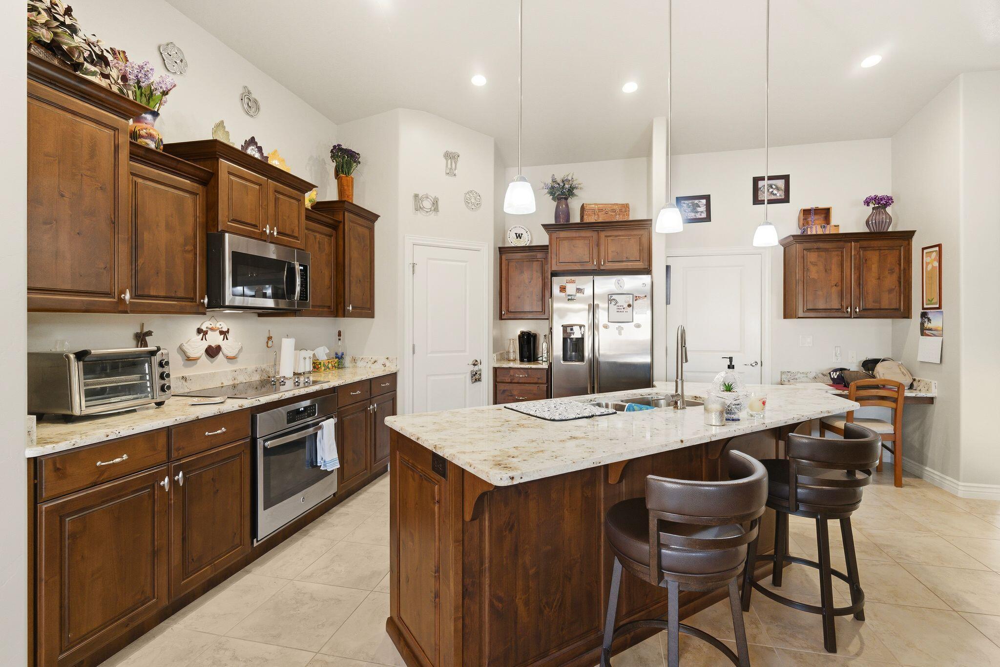 SUGAR PLUM IN THE FIELDS - Residential