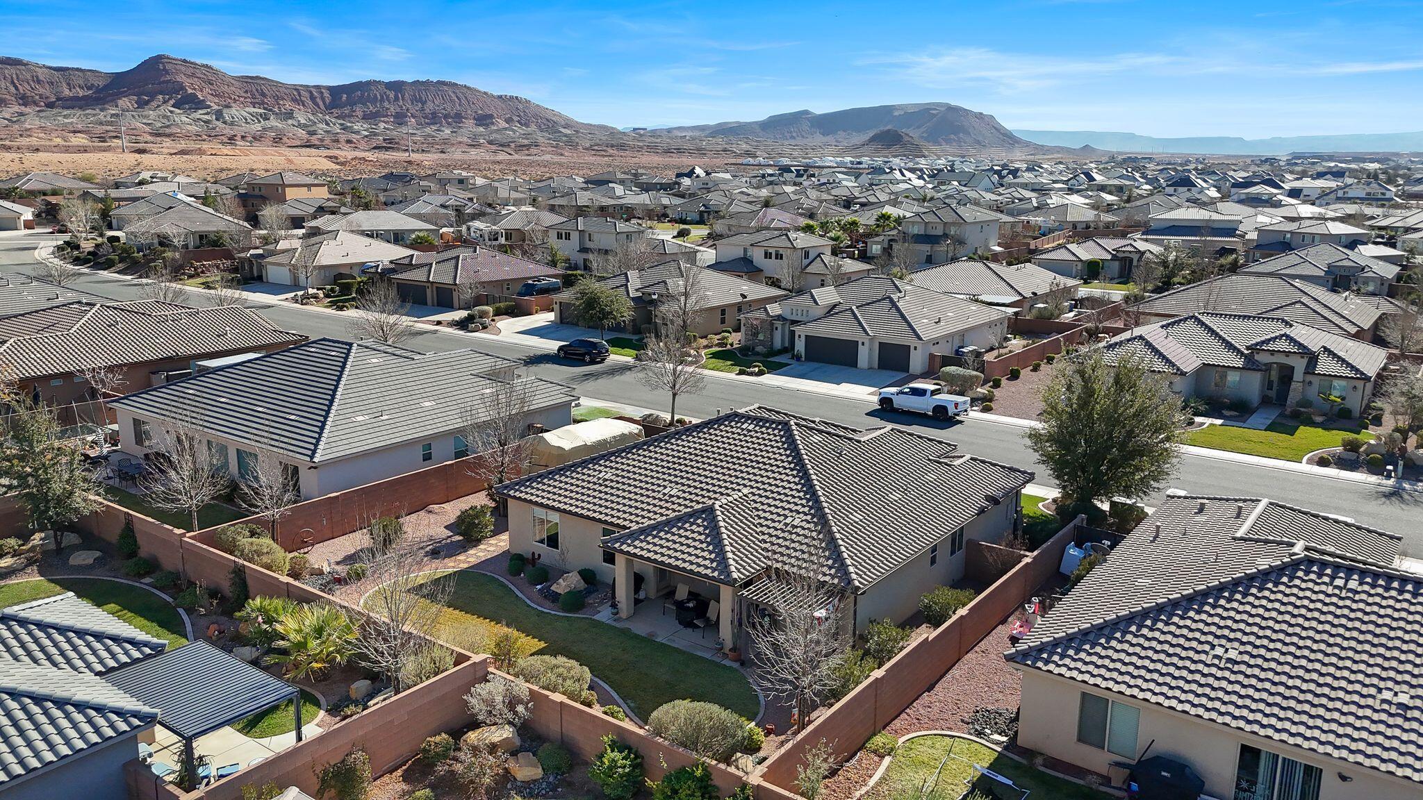 SUGAR PLUM IN THE FIELDS - Residential