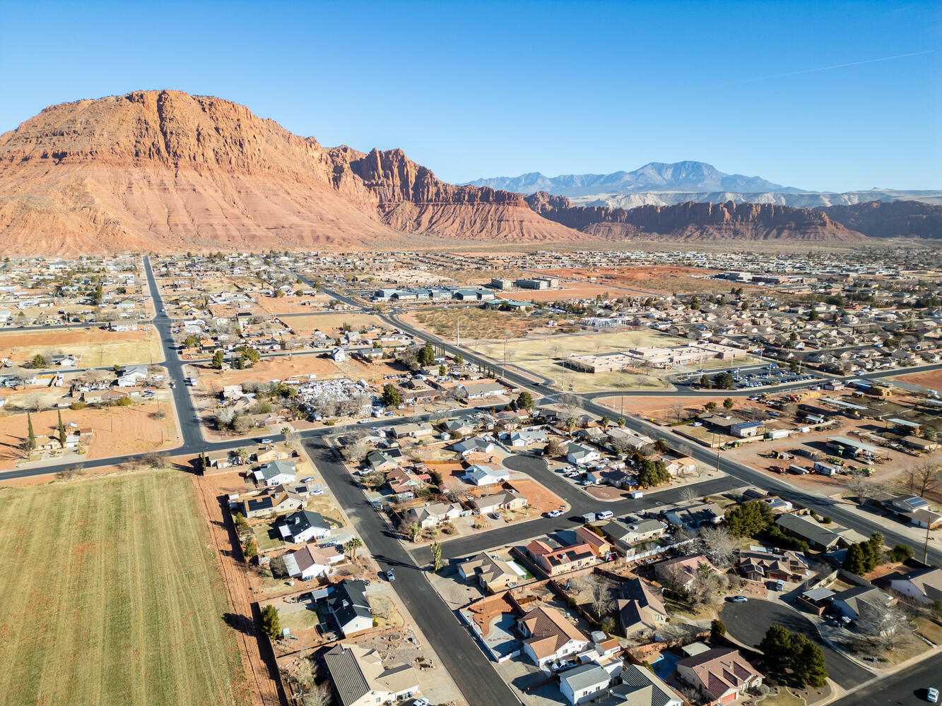 ROUNDY RANCHES - Residential