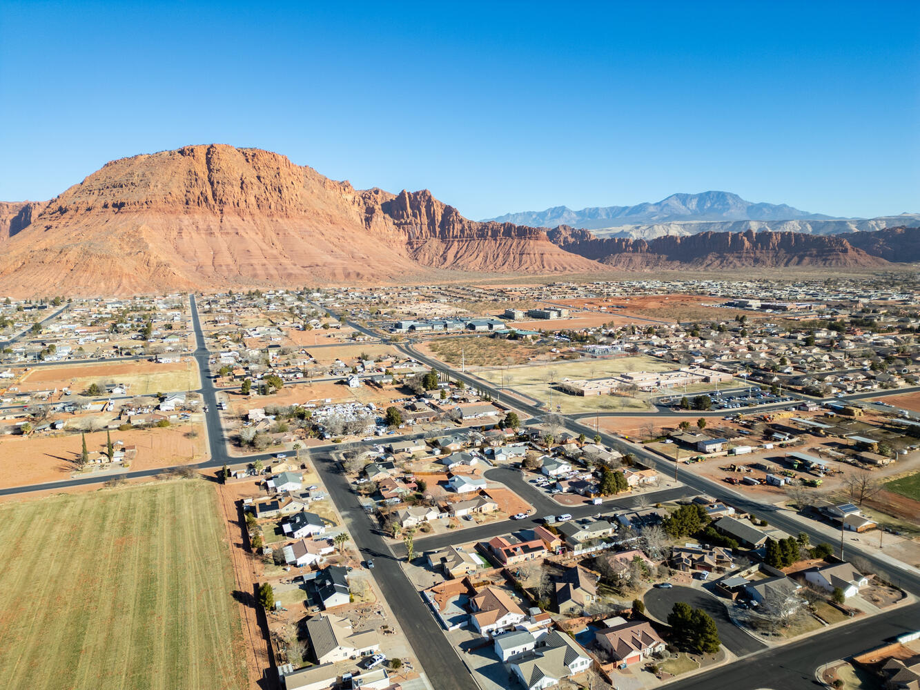 ROUNDY RANCHES - Residential