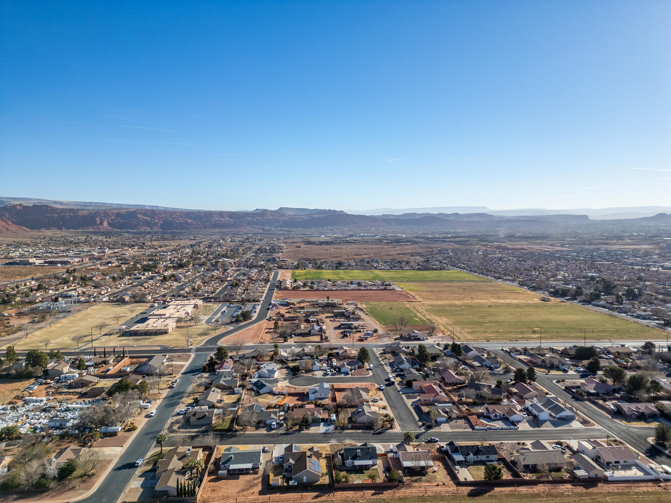 ROUNDY RANCHES - Residential