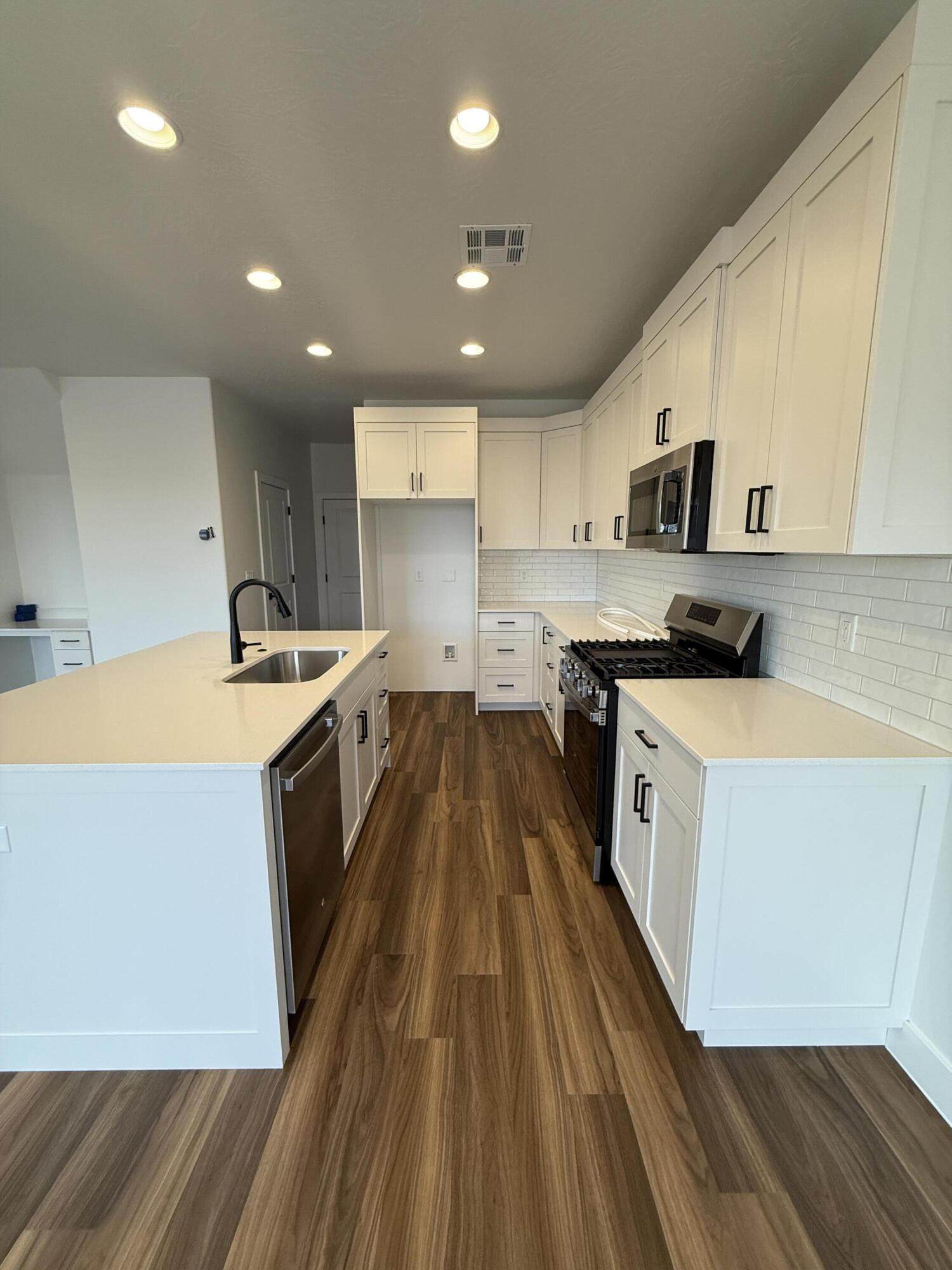 DESERT RESERVE - Residential