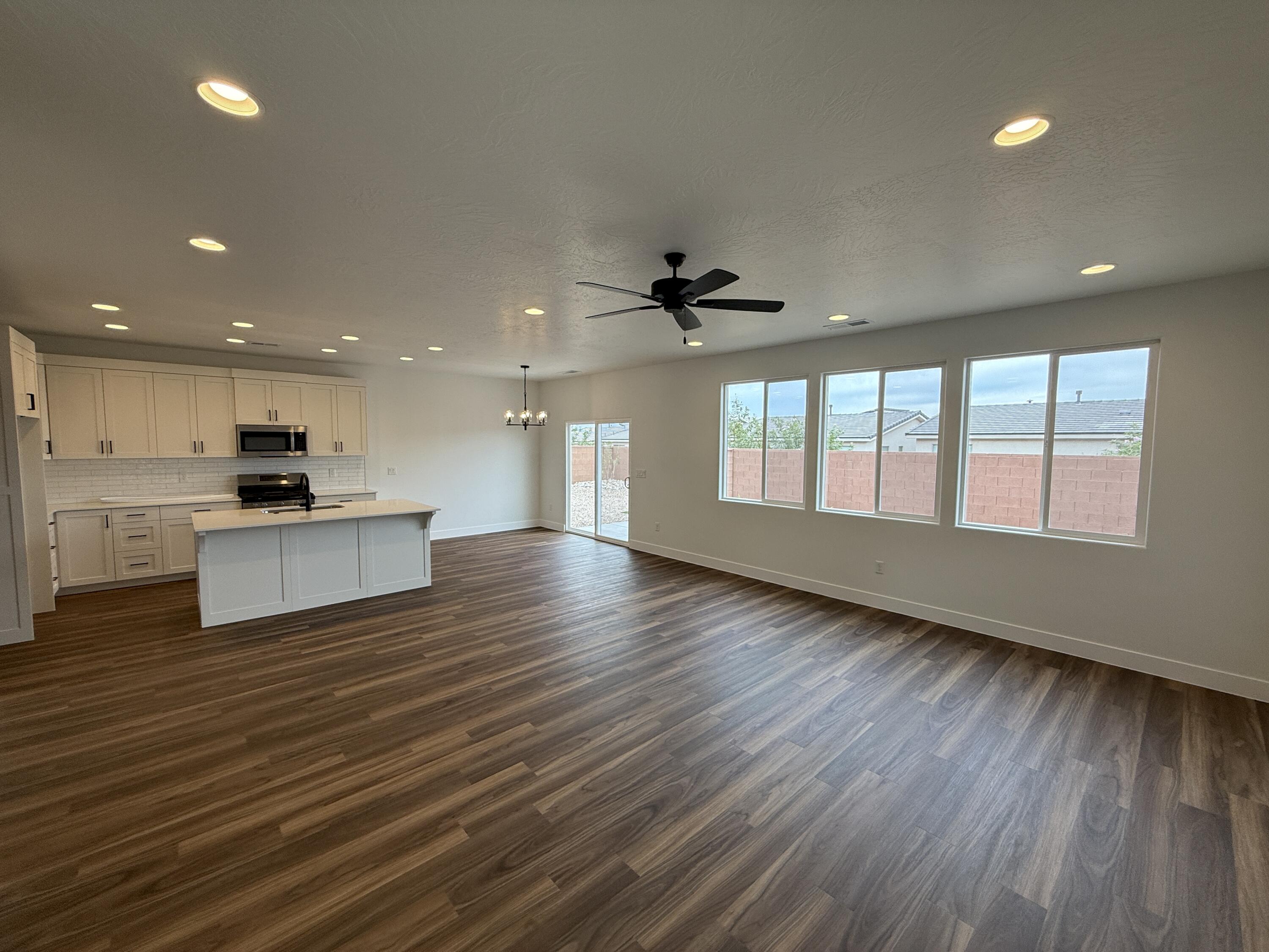 DESERT RESERVE - Residential